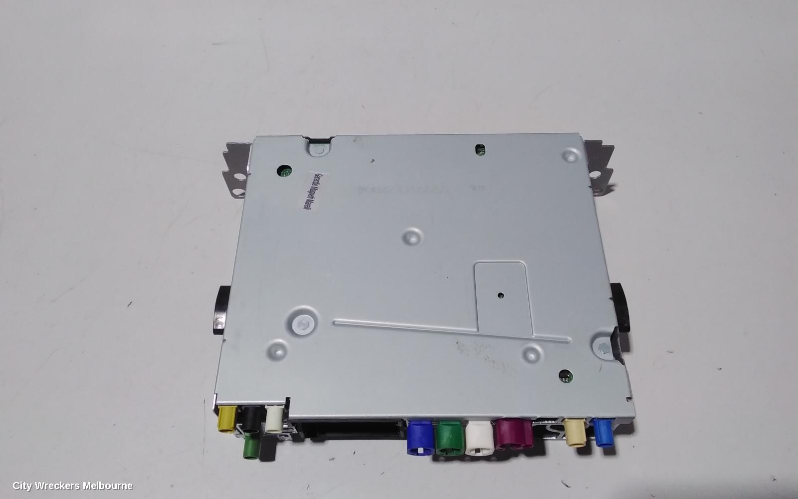 BMW X1 RADIO/CD/DVD/SAT/TV, HEAD UNIT, BASIC NAVIGATION W/ DAB, F48, 08/2015 - 07/2017