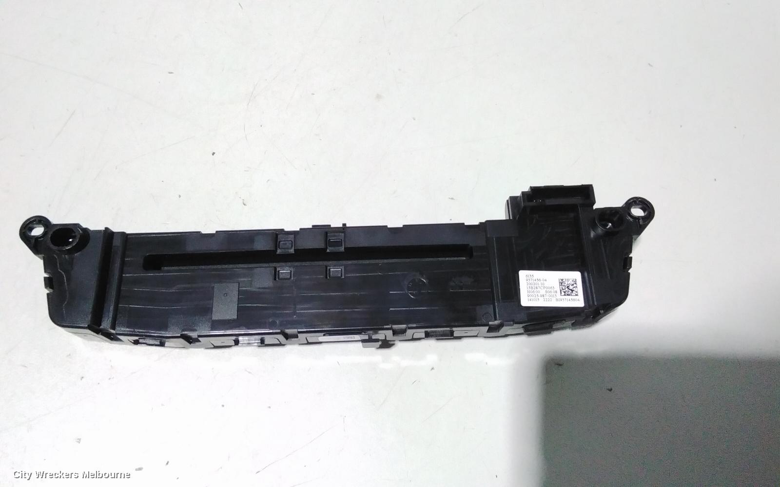 BMW X1 RADIO/CD/DVD/SAT/TV, HEAD UNIT, BASIC NAVIGATION W/ DAB, F48, 08/2015 - 07/2017