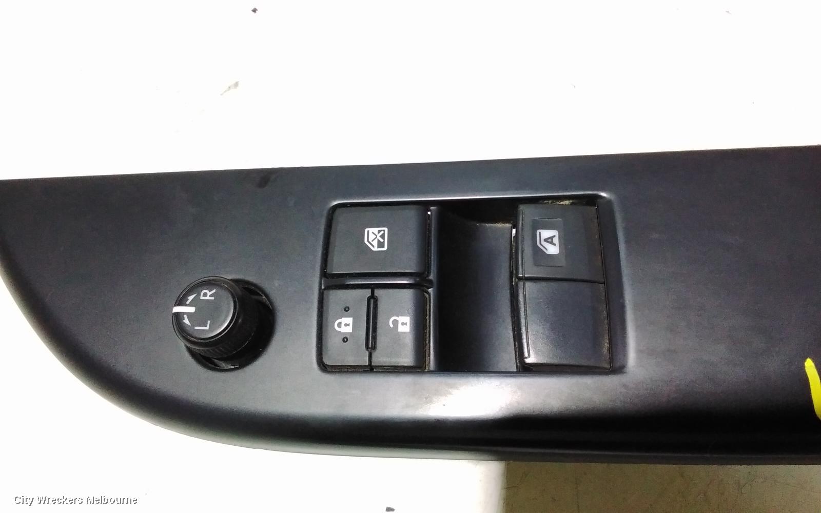 TOYOTA HILUX PWR DR WIND SWITCH, RH FRONT (MASTER SWITCH), SINGLE/EXTRA CAB, 09/2015 ONWARDS
