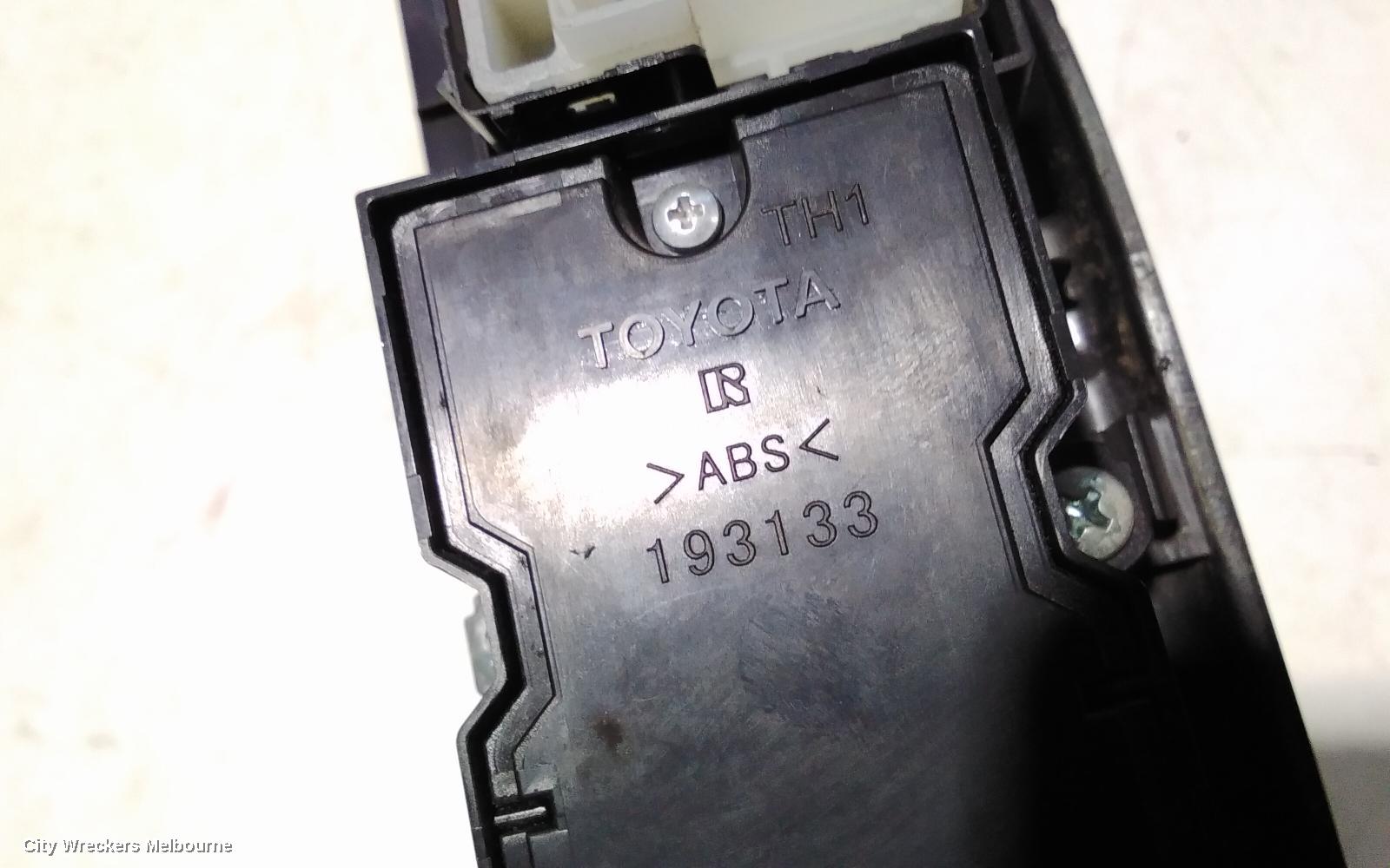 TOYOTA HILUX PWR DR WIND SWITCH, RH FRONT (MASTER SWITCH), SINGLE/EXTRA CAB, 09/2015 ONWARDS