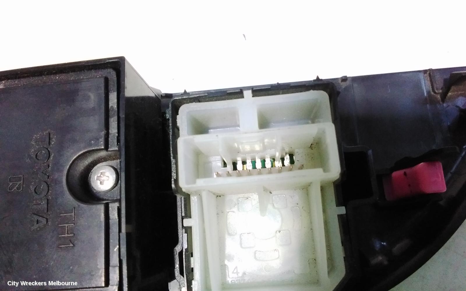TOYOTA HILUX PWR DR WIND SWITCH, RH FRONT (MASTER SWITCH), SINGLE/EXTRA CAB, 09/2015 ONWARDS