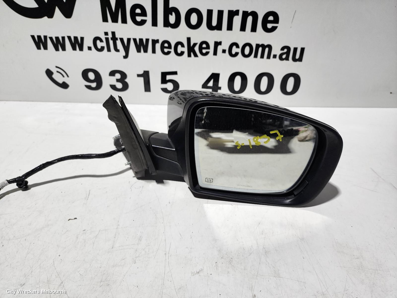 CHRYSLER 300C RIGHT DOOR MIRROR, LX, COLOUR CODED, 07/2012 ONWARDS