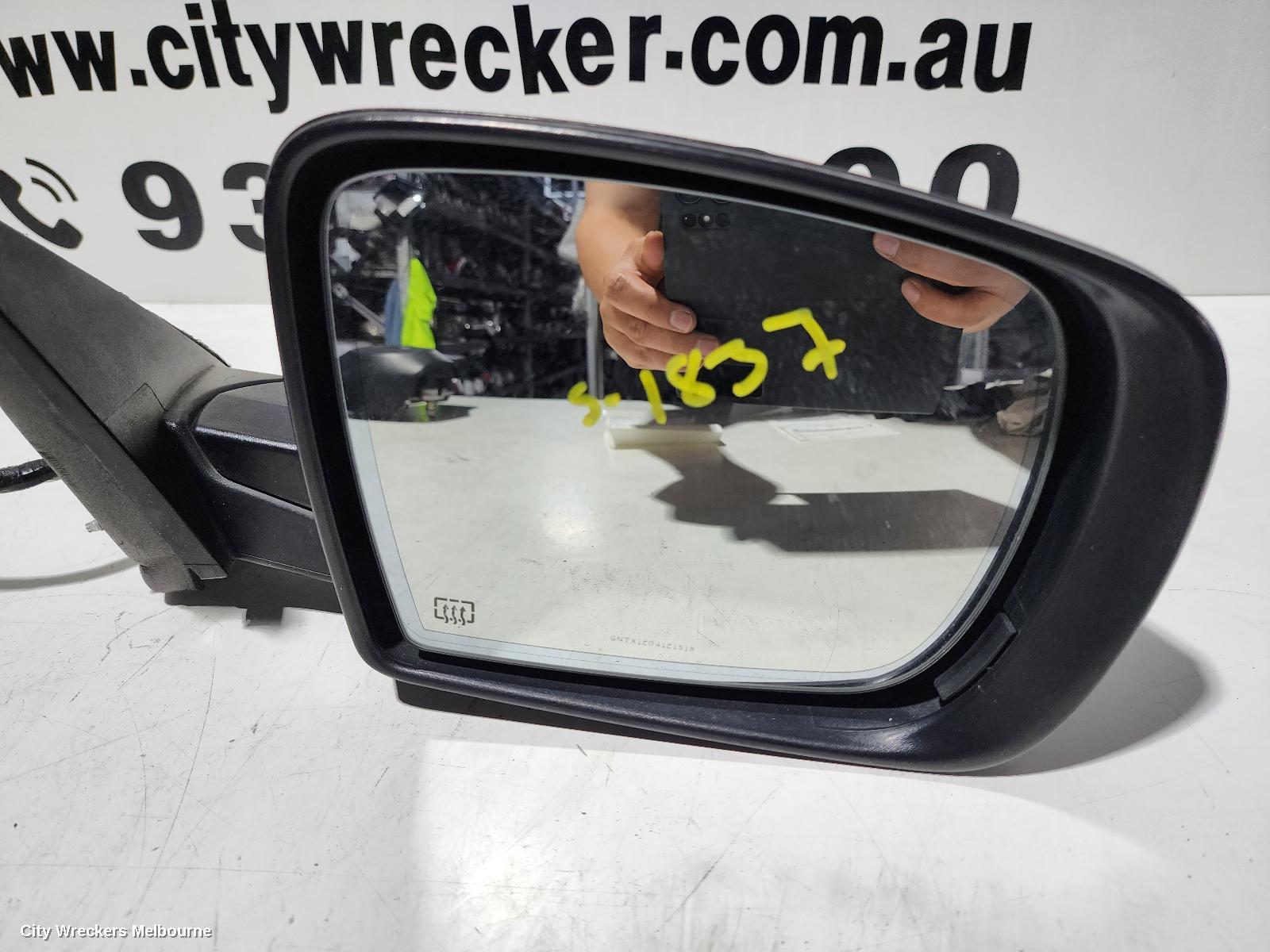 CHRYSLER 300C RIGHT DOOR MIRROR, LX, COLOUR CODED, 07/2012 ONWARDS
