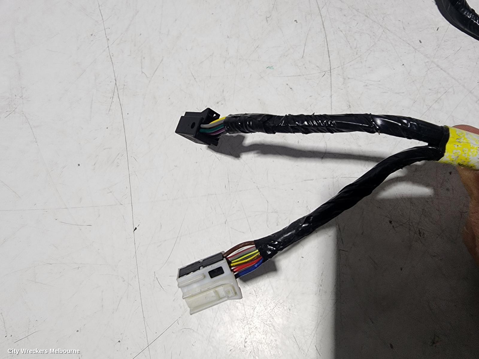 CHRYSLER 300C LEFT DOOR MIRROR, LX, COLOUR CODED, 07/2012 ONWARDS