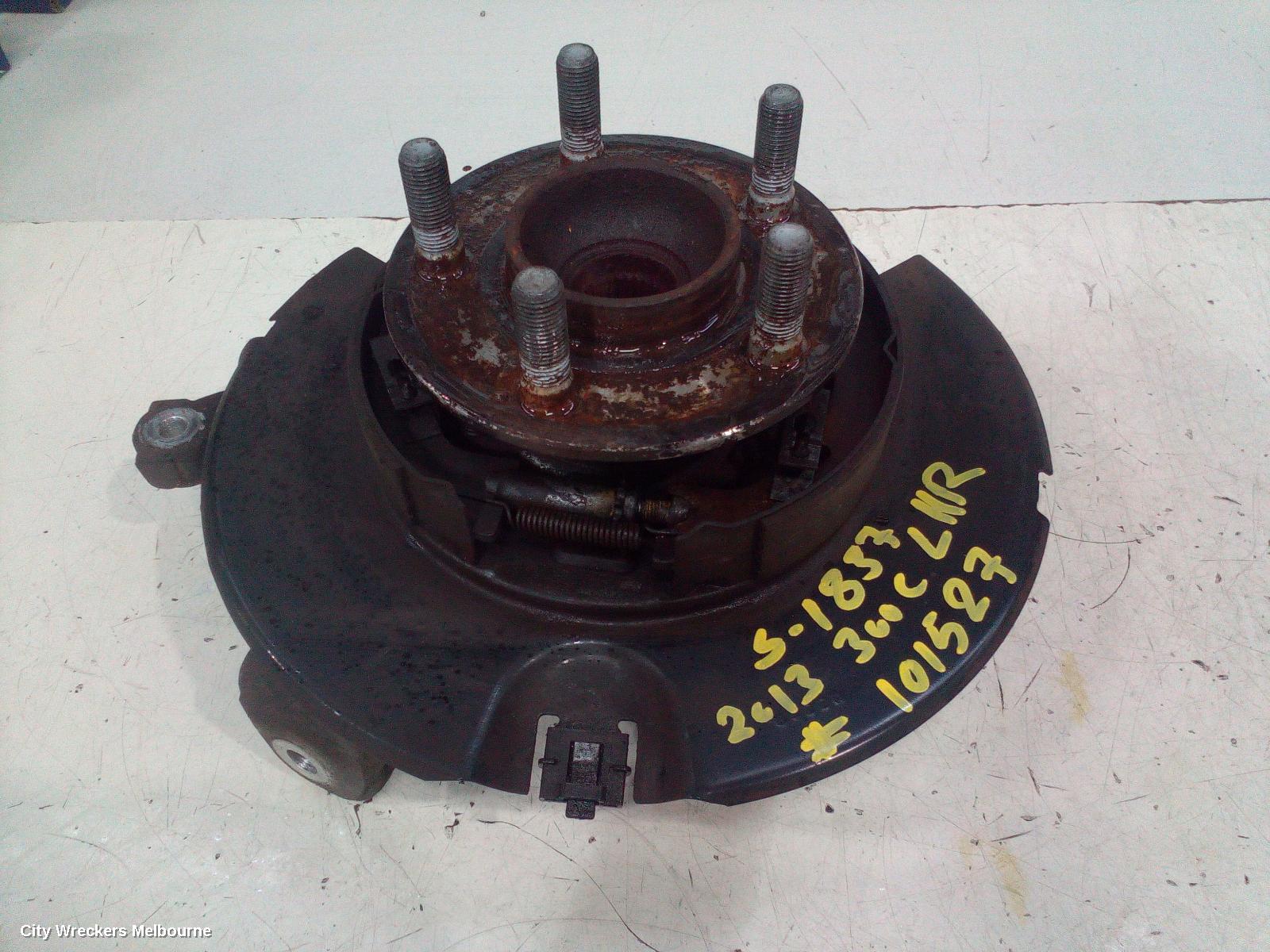 CHRYSLER 300C LEFT REAR HUB ASSEMBLY, LX, 07/2012 ONWARDS