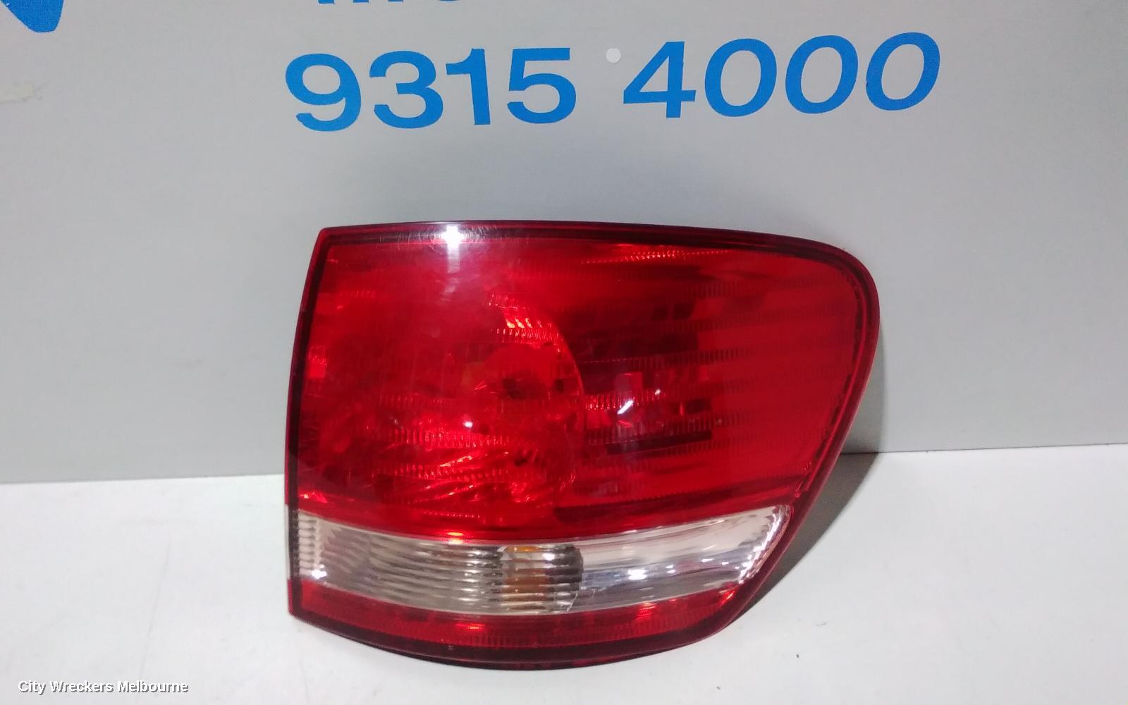 TOYOTA AVENSIS RIGHT TAILLIGHT, ACM20R, 12/2001 - 11/2003