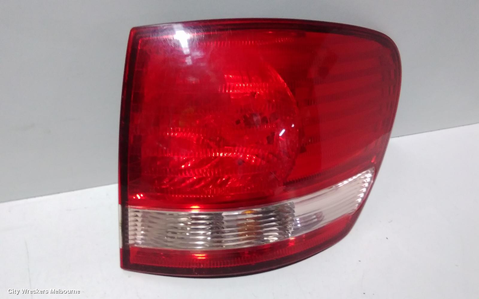 TOYOTA AVENSIS RIGHT TAILLIGHT, ACM20R, 12/2001 - 11/2003
