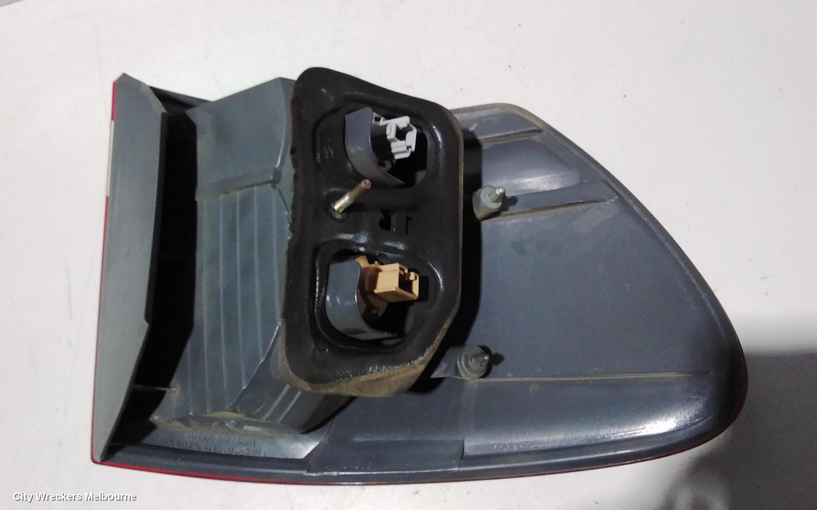 TOYOTA AVENSIS RIGHT TAILLIGHT, ACM20R, 12/2001 - 11/2003