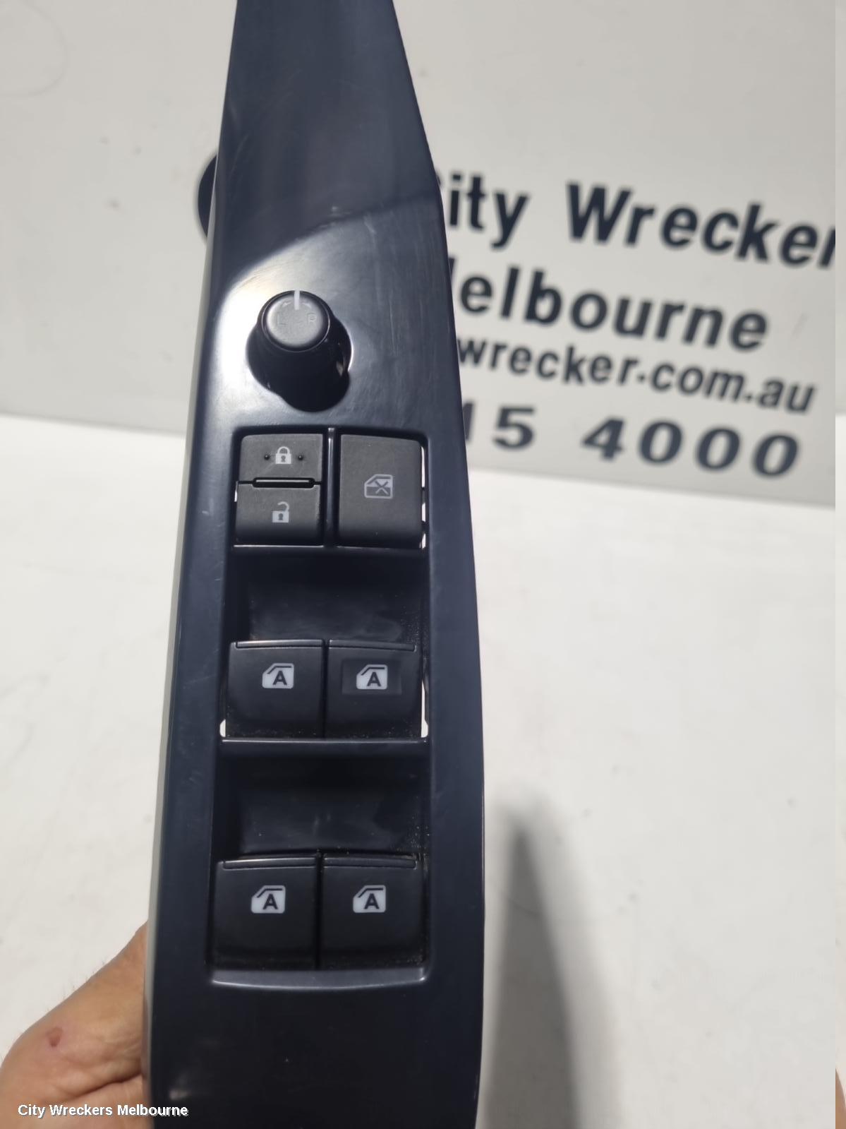 TOYOTA CAMRY PWR DR WIND SWITCH, RH FRONT (MASTER SWITCH), XV70, 09/2017 - 01/2021