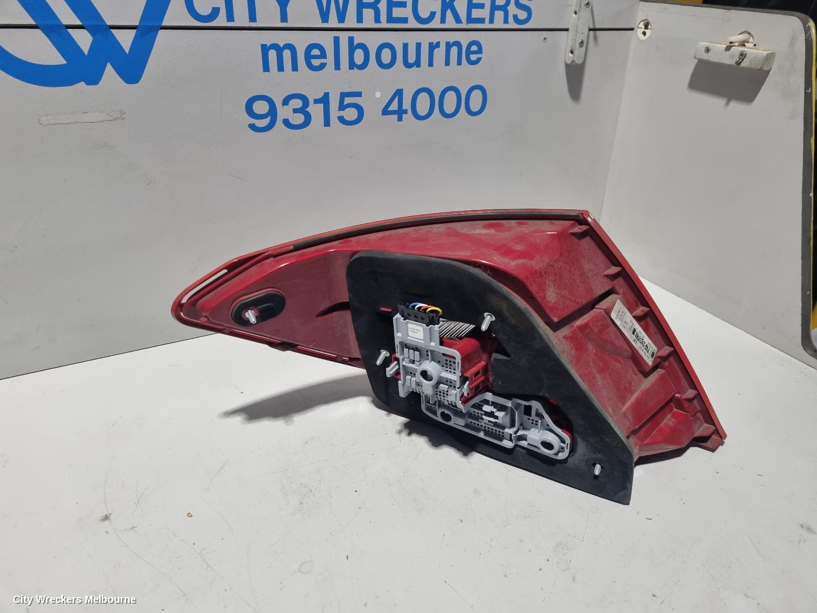 MERCEDES C CLASS RIGHT TAILLIGHT, W204, SEDAN, LED TYPE, 05/2011 - 07/2014