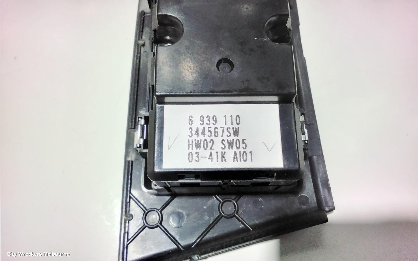 BMW 5 SERIES PWR DR WIND SWITCH, RH FRONT (MASTER SWITCH), W/ AUTO DIP MIRROR, E60, 10/2003 - 12/2006