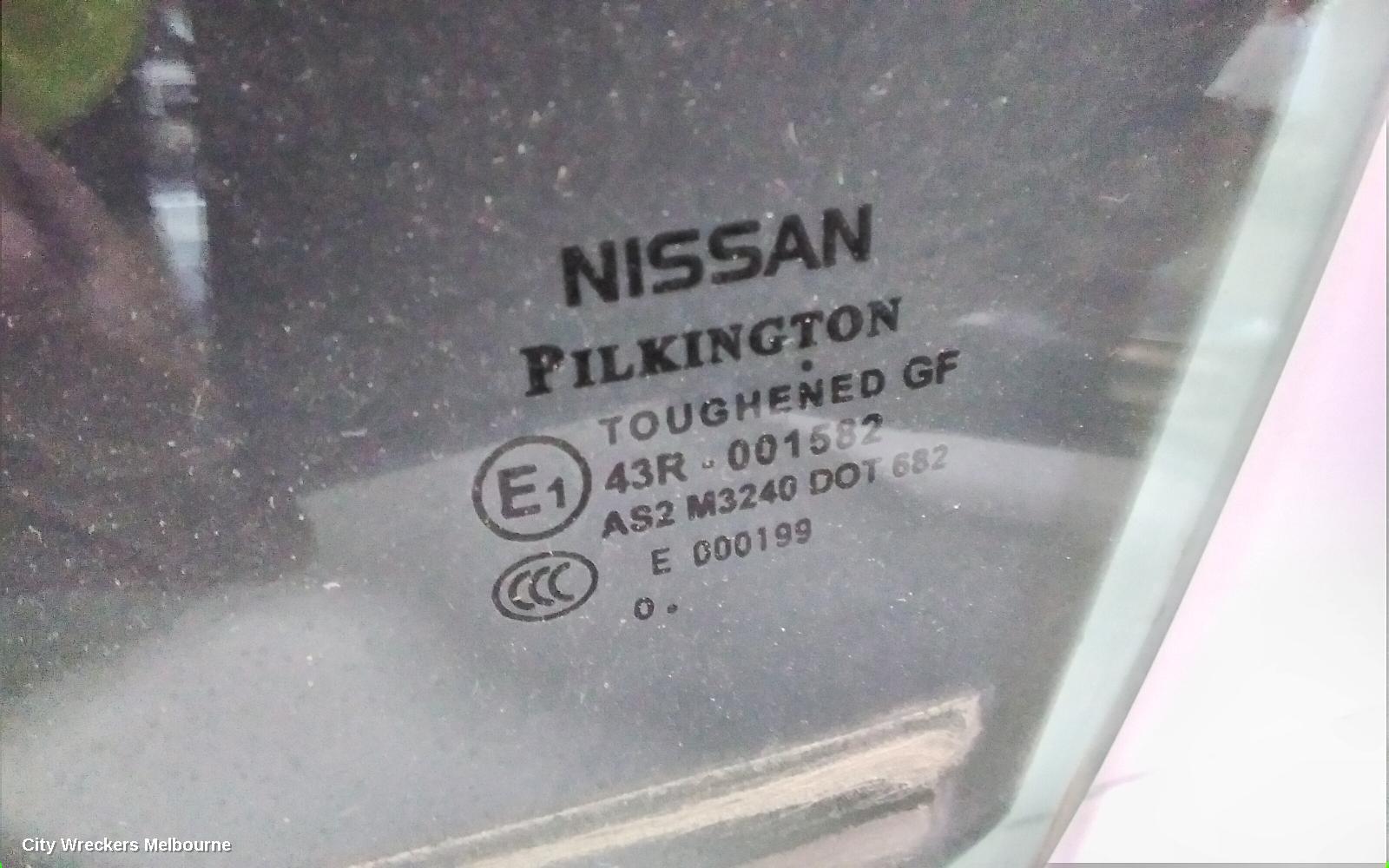 NISSAN DUALIS LEFT FRONT DOOR WINDOW, J10, 5 SEATER TYPE, 10/2007 - 05/2014