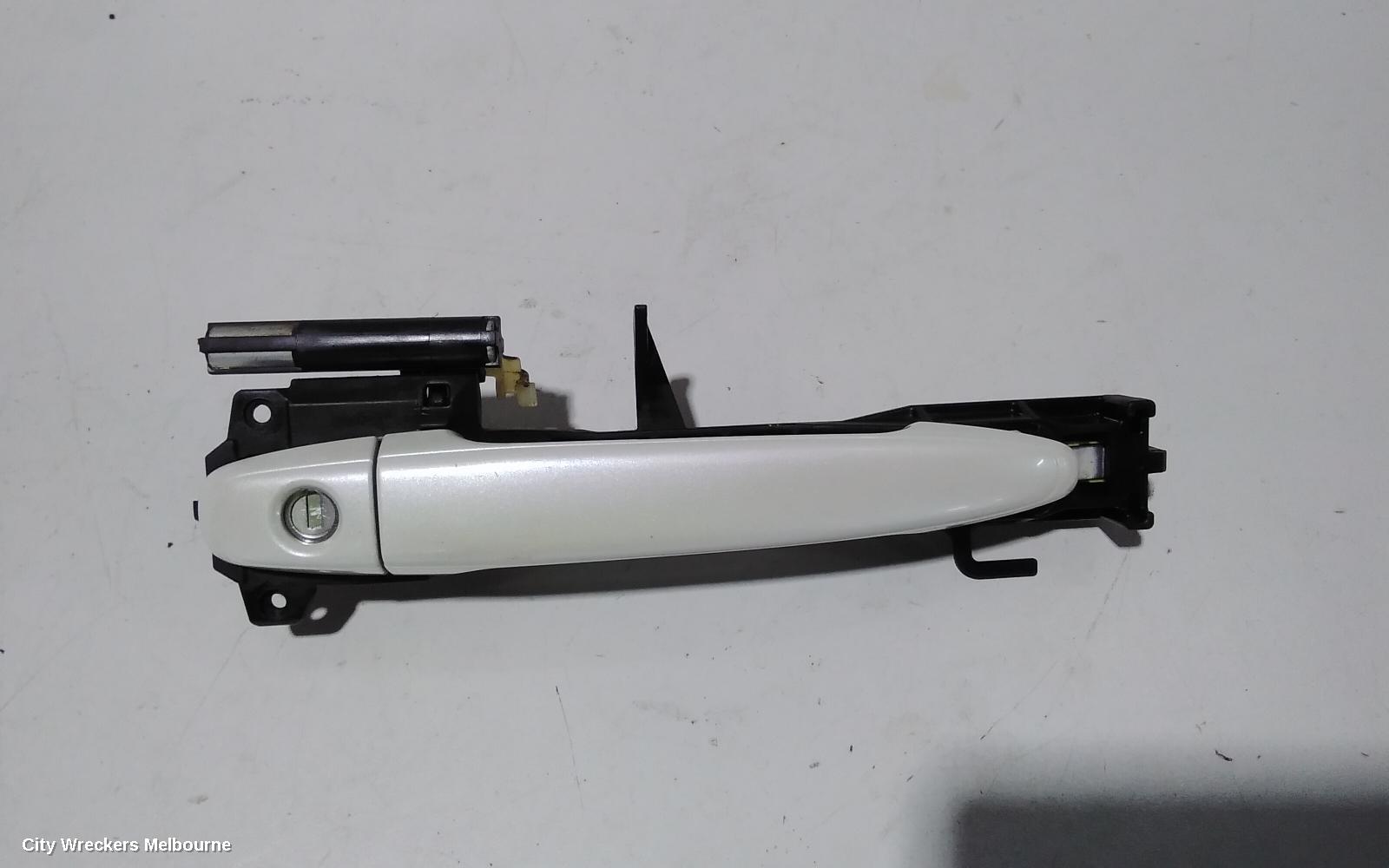 SUBARU OUTBACK DOOR HANDLE, OUTER, RH FRONT, 5TH GEN, 09/2009 - 11/2014