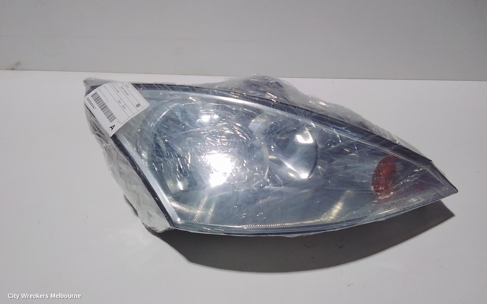 FORD FOCUS RIGHT HEADLAMP, LR, ST170, 01/2001 - 06/2005