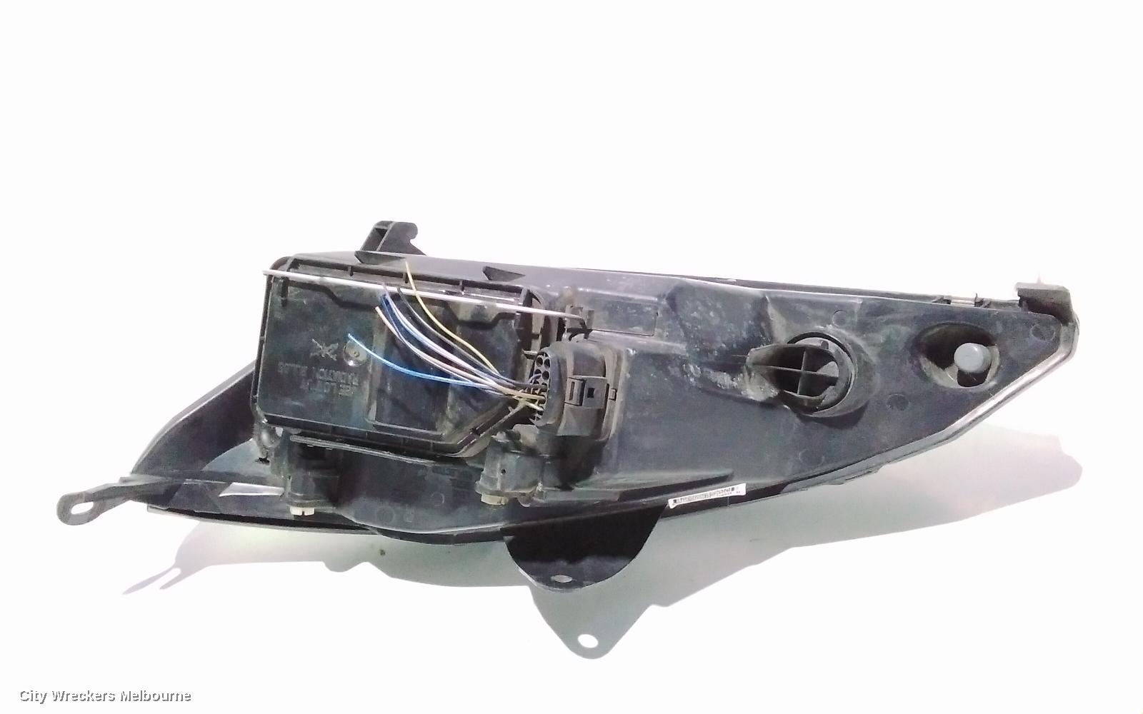 FORD FOCUS RIGHT HEADLAMP, LR, ST170, 01/2001 - 06/2005