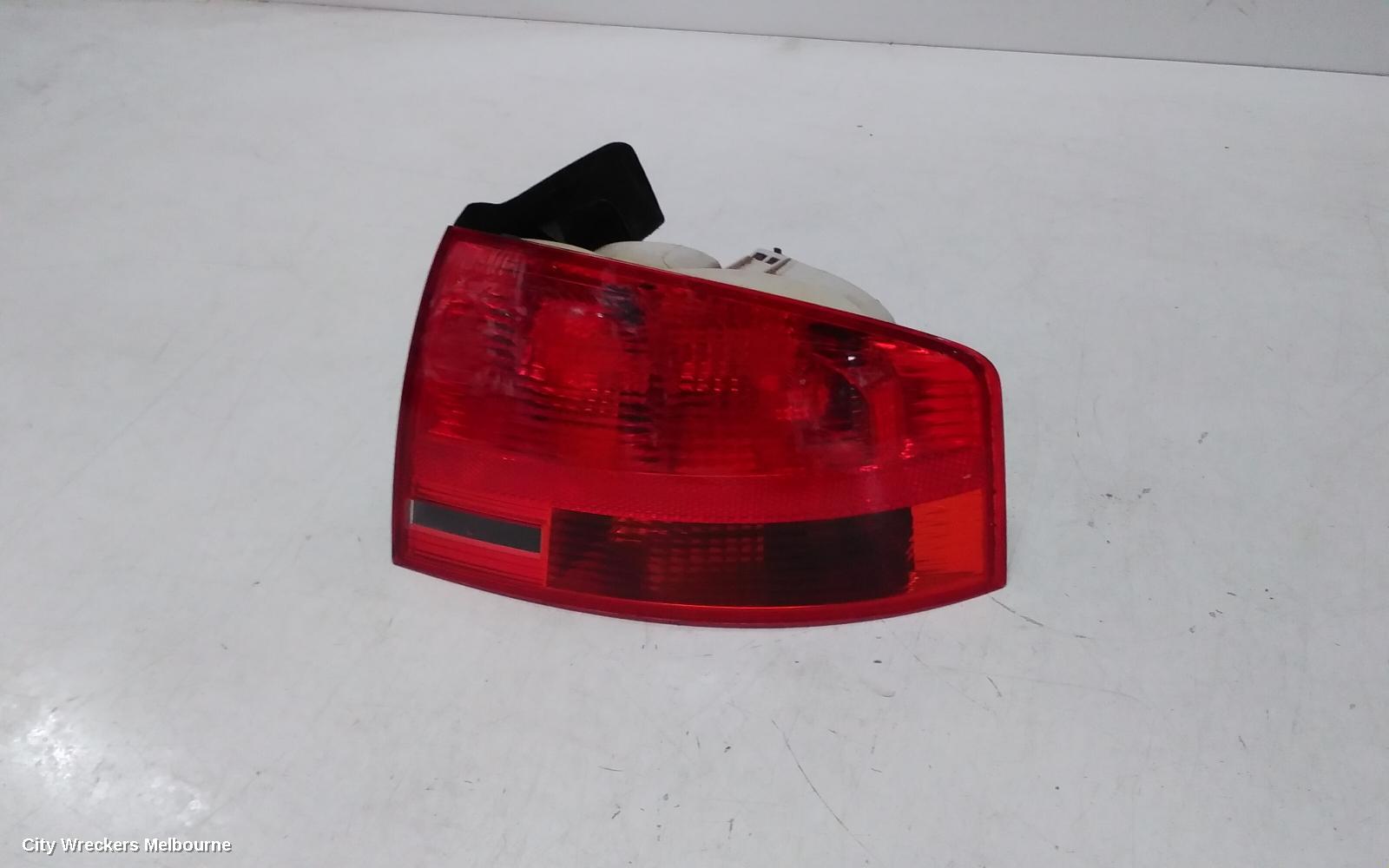 AUDI A4 RIGHT TAILLIGHT, B7 (A4/S4/RS4), SEDAN, 08/2004 - 06/2008