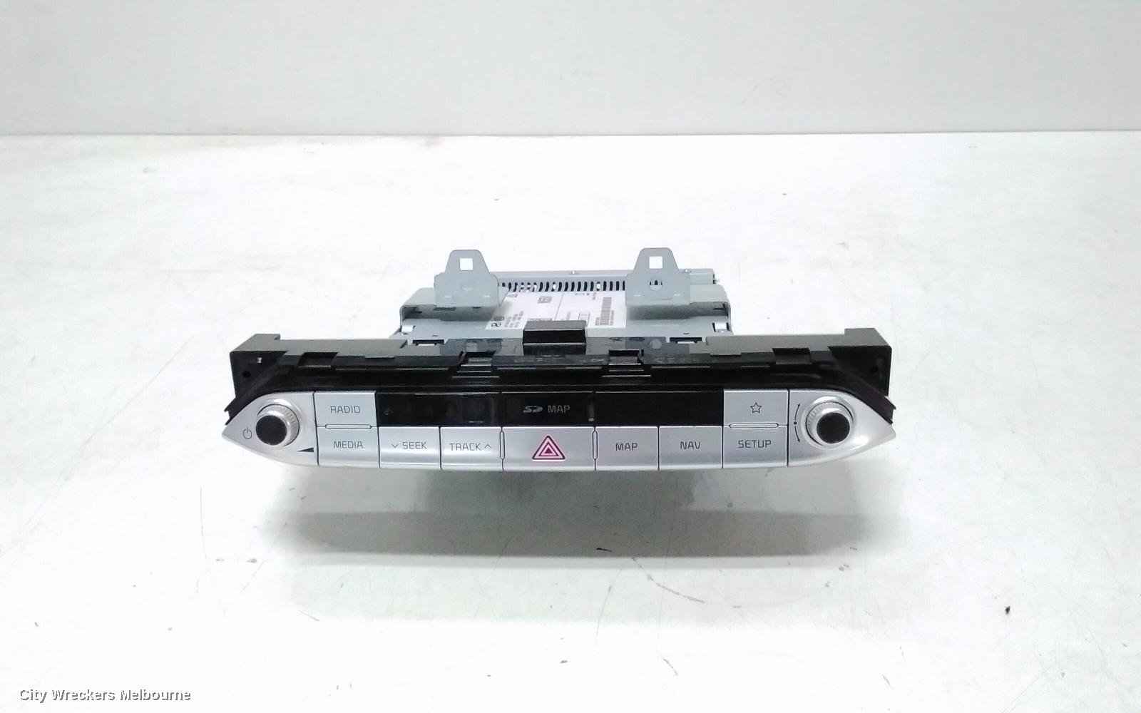 KIA STINGER RADIO/CD/DVD/SAT/TV, DISPLAY UNIT, 8IN TOUCHSCREEN, CK, 06/2017 - 12/2020