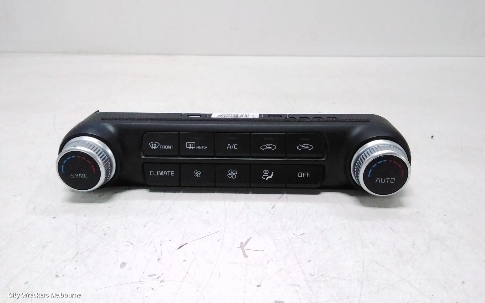KIA STINGER HEATER/AC CONTROLS, DUAL ZONE CLIMATE CONTROL, W/ SYNC BUTTON, CK, 06/2017 ONWARDS