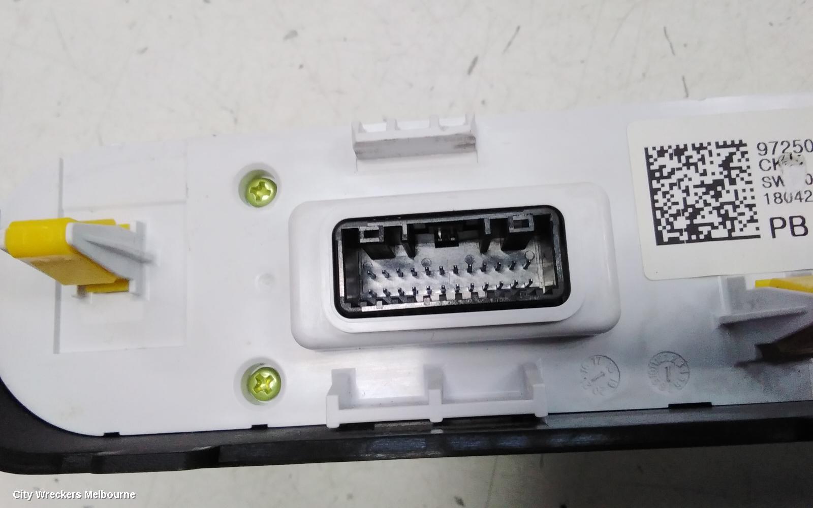 KIA STINGER HEATER/AC CONTROLS, DUAL ZONE CLIMATE CONTROL, W/ SYNC BUTTON, CK, 06/2017 ONWARDS