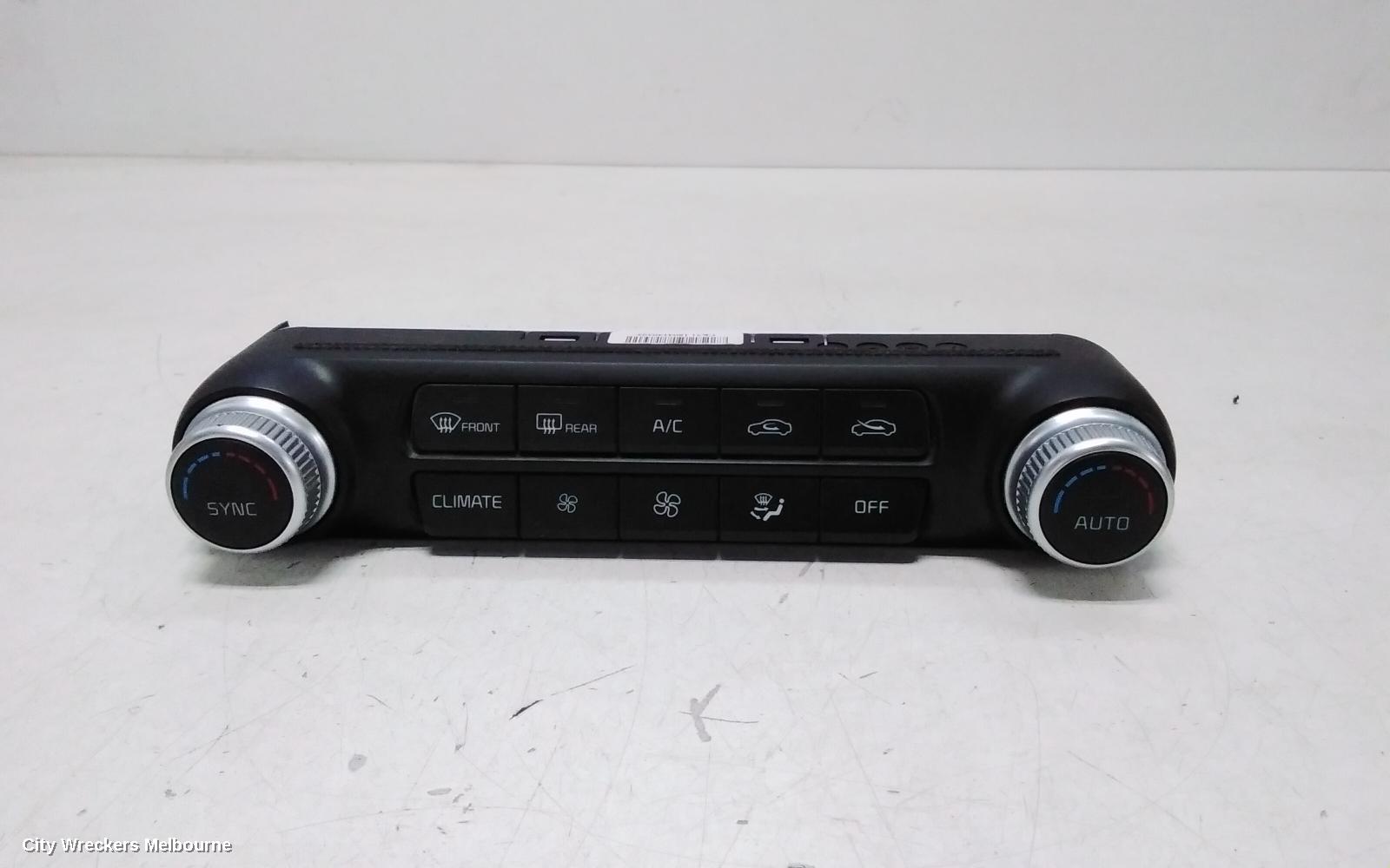 KIA STINGER HEATER/AC CONTROLS, DUAL ZONE CLIMATE CONTROL, W/ SYNC BUTTON, CK, 06/2017 ONWARDS
