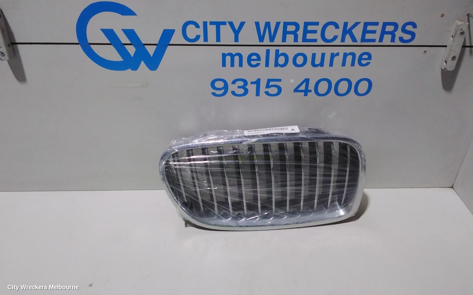 BMW 5 SERIES GRILLE, RADIATOR GRILLE (RH SIDE), F10/F11, SEDAN/WAGON, 05/2010 - 01/2017