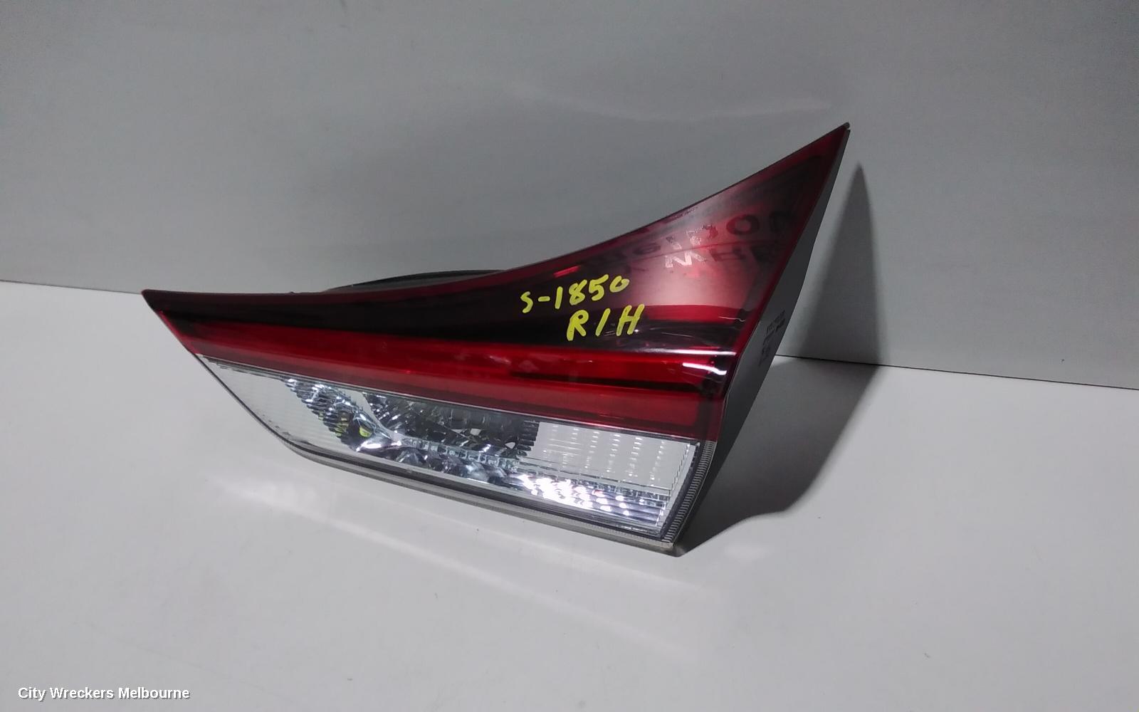 TOYOTA COROLLA REAR GARNISH, TAILGATE LAMP (RH SIDE), ZRE182R/ZWE186R, HATCH, 03/2015 - 06/2018