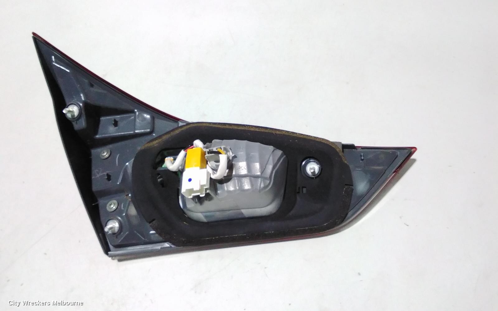 TOYOTA COROLLA REAR GARNISH, TAILGATE LAMP (RH SIDE), ZRE182R/ZWE186R, HATCH, 03/2015 - 06/2018