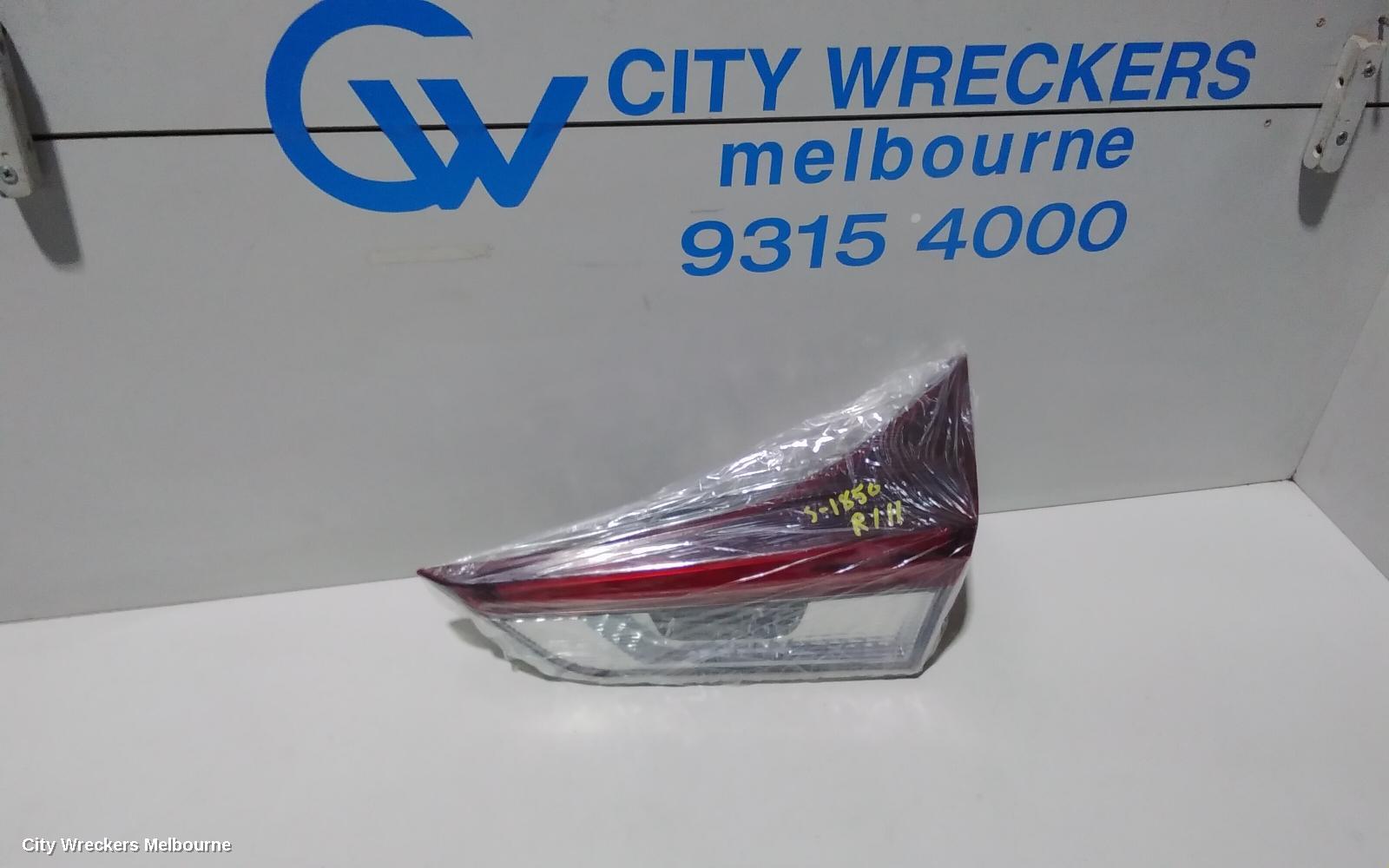 TOYOTA COROLLA REAR GARNISH, TAILGATE LAMP (RH SIDE), ZRE182R/ZWE186R, HATCH, 03/2015 - 06/2018