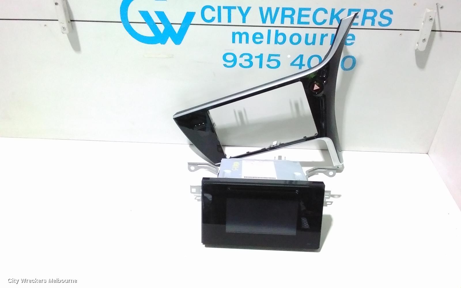 TOYOTA COROLLA RADIO/CD/DVD/SAT/TV, 6.1IN TOUCHSCREEN (P/N ON FACE 100523), ZRE182R, HATCH, 03/2015 - 06/2018