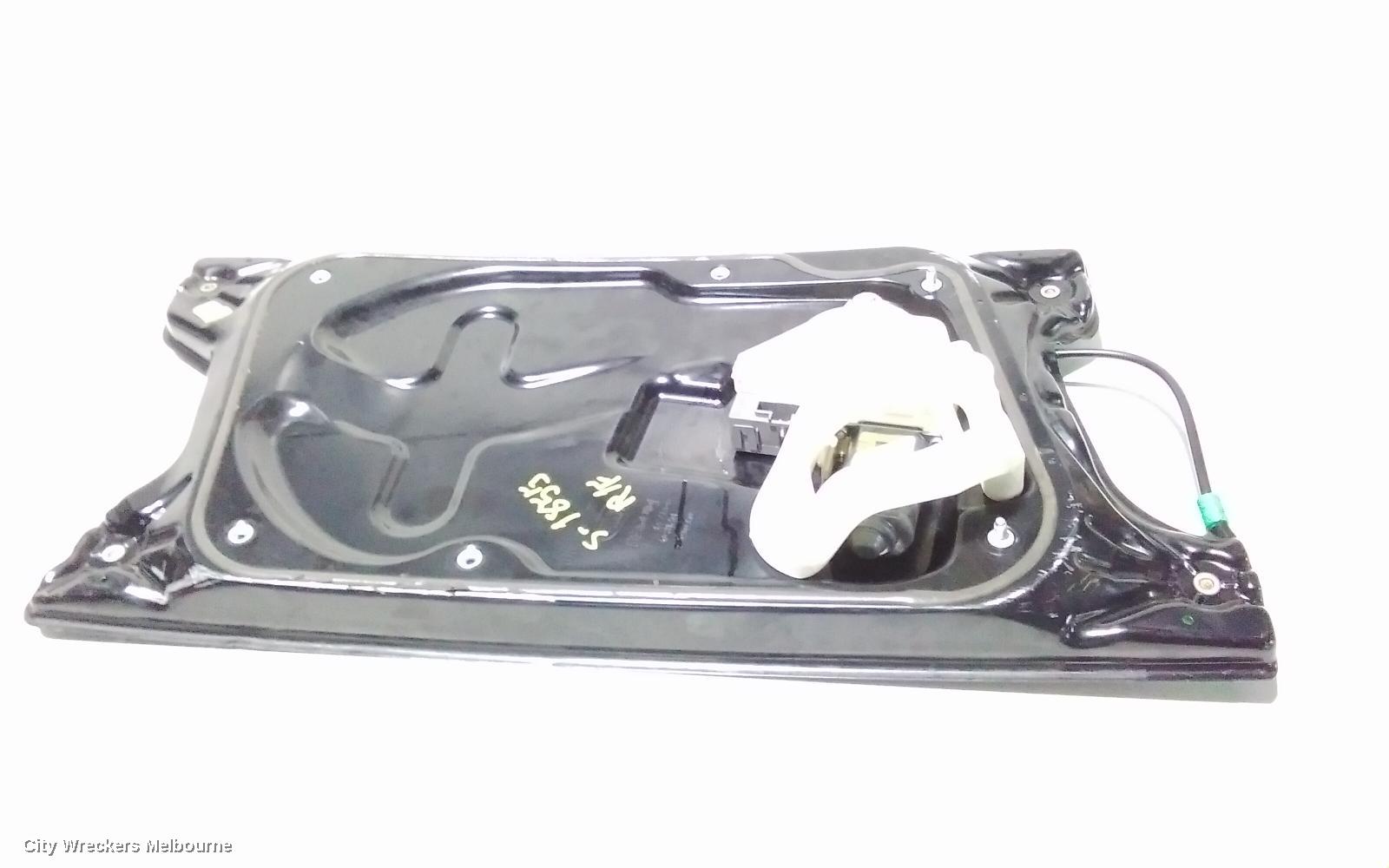 LAND ROVER RANGEROVER SPORT RIGHT FRONT WINDOW REG/MOTOR, L320, 08/2005 - 12/2013
