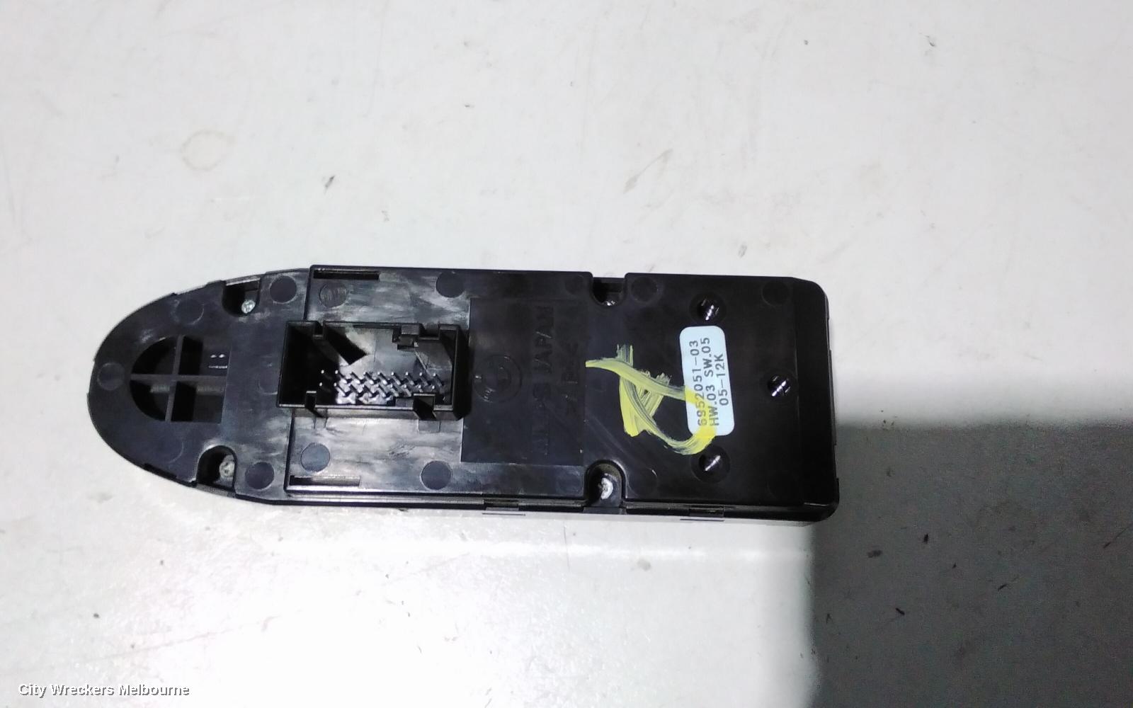 BMW 1 SERIES PWR DR WIND SWITCH, RH FRONT (MASTER SWITCH), E87, HATCH, 06/2007 - 12/2011