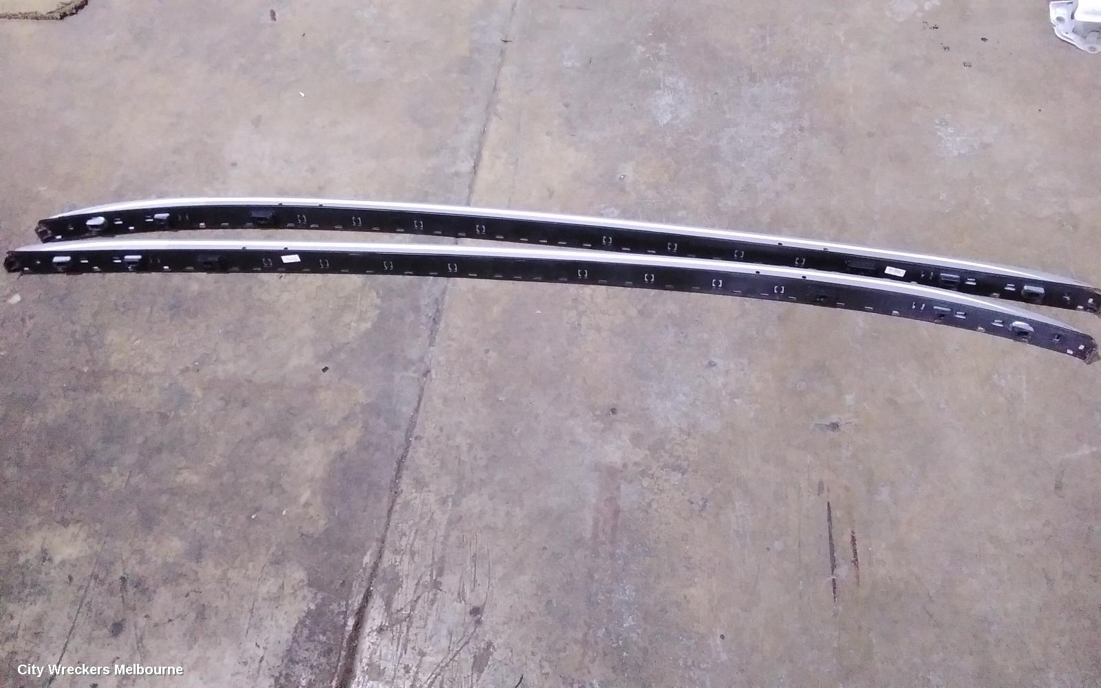 HYUNDAI TUCSON ROOF RAIL