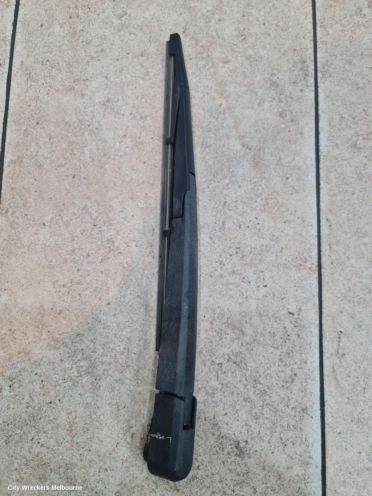 HOLDEN COMMODORE WIPER ARM, TAILGATE, VF, WAGON, 05/2013 - 12/2017