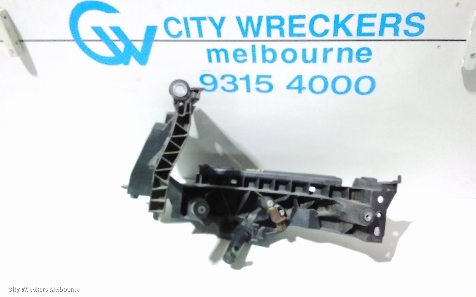 AUDI Q5, 8R, 12/2008 - 01/2017, HEADLIGHT BRACKET RHS: 80784