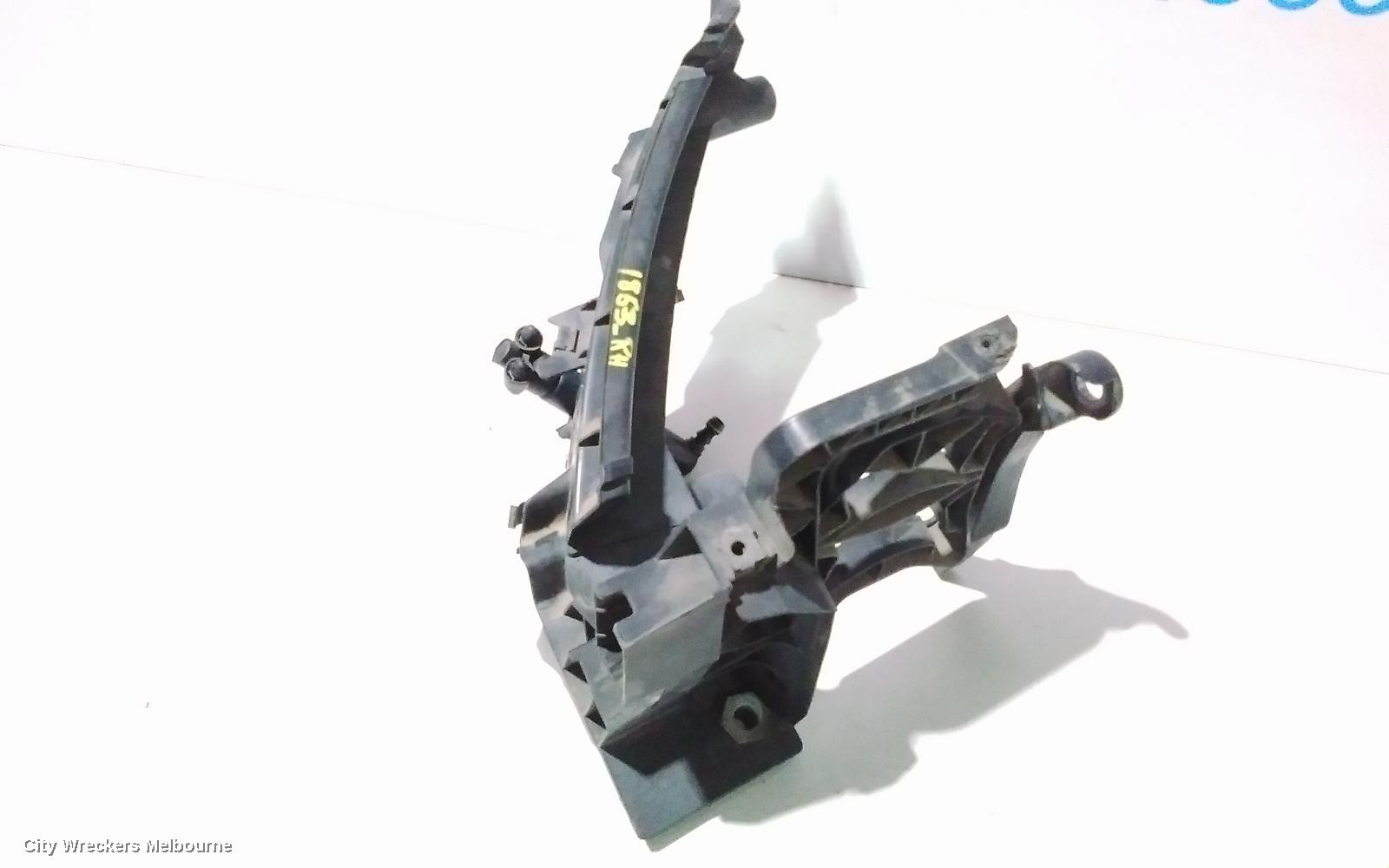 AUDI Q5, 8R, 12/2008 - 01/2017, HEADLIGHT BRACKET RHS: 80784