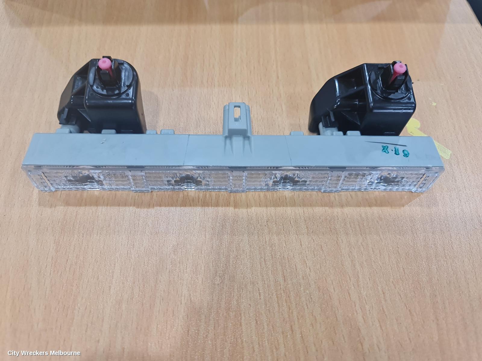 TOYOTA COROLLA HIGH LEVEL STOPLIGHT, ZRE182R 10/2012 - 06/2018