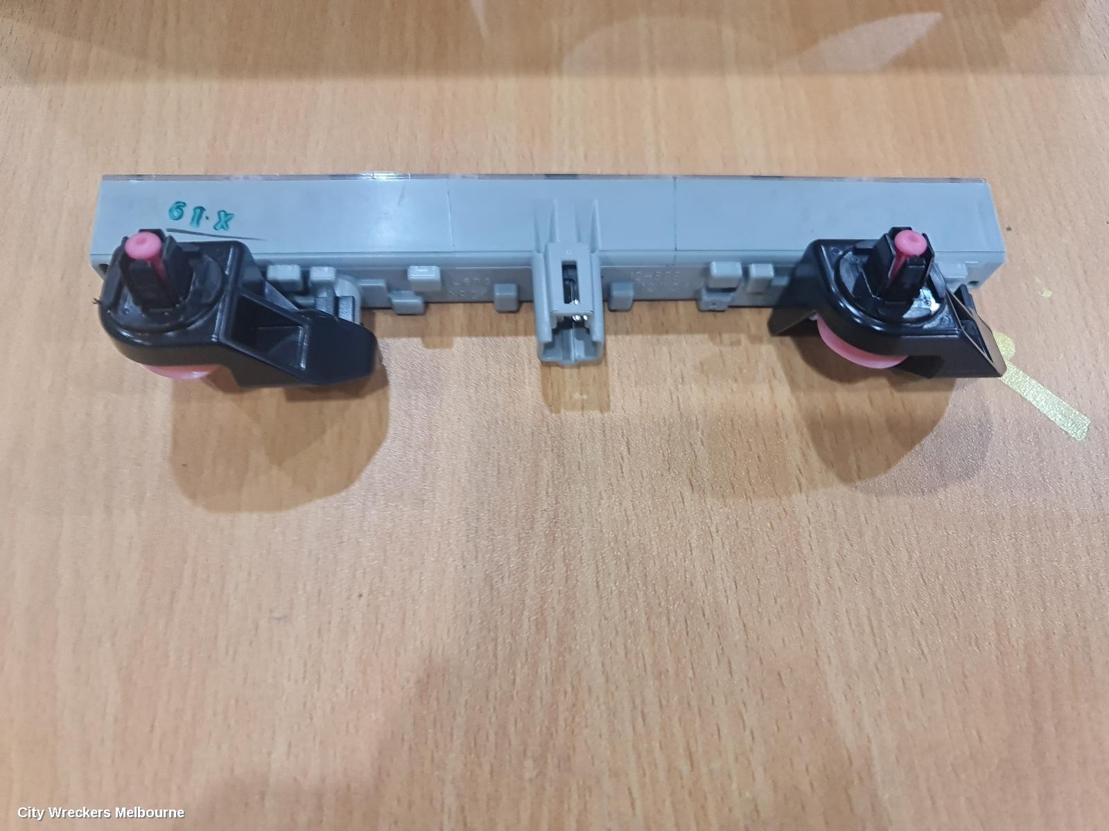 TOYOTA COROLLA HIGH LEVEL STOPLIGHT, ZRE182R 10/2012 - 06/2018