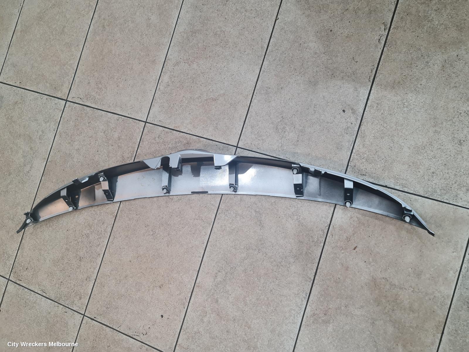 TOYOTA COROLLA REAR GARNISH, TAILGATE GARNISH (CENTRE), ZRE182R, HATCH, 04/2015 - 06/2018