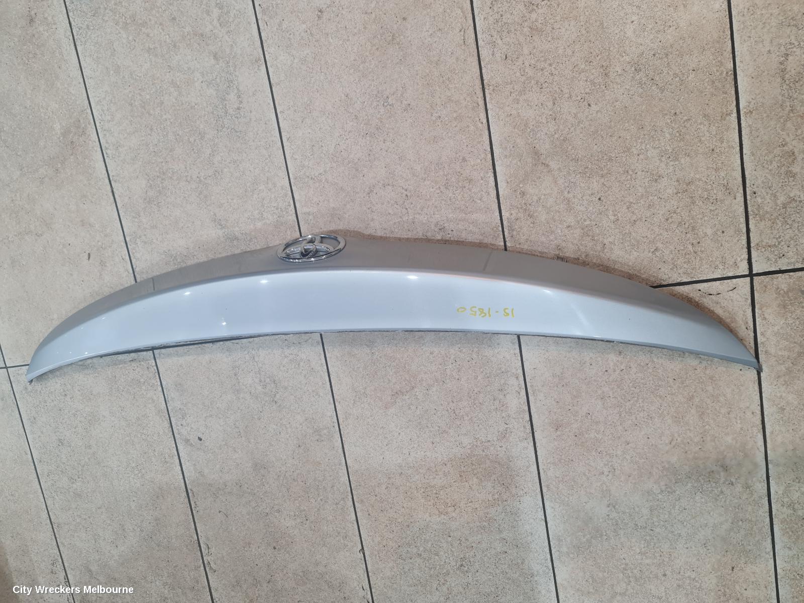 TOYOTA COROLLA REAR GARNISH, TAILGATE GARNISH (CENTRE), ZRE182R, HATCH, 04/2015 - 06/2018