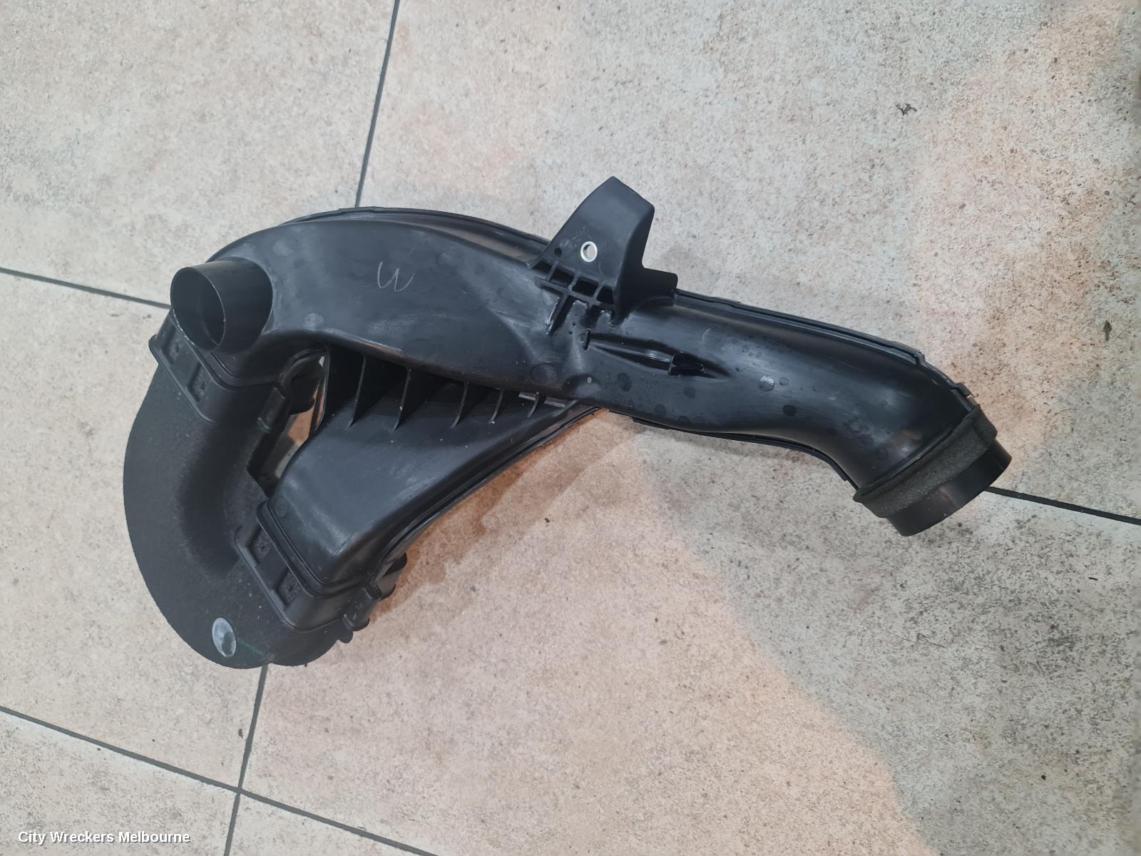 TOYOTA COROLLA AIR CLEANER DUCT/HOS, ZRE182R 10/2012 - 06/2018