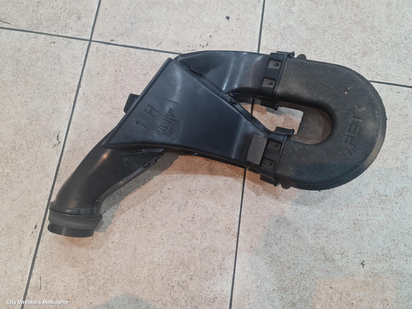 TOYOTA COROLLA AIR CLEANER DUCT/HOS, ZRE182R 10/2012 - 06/2018
