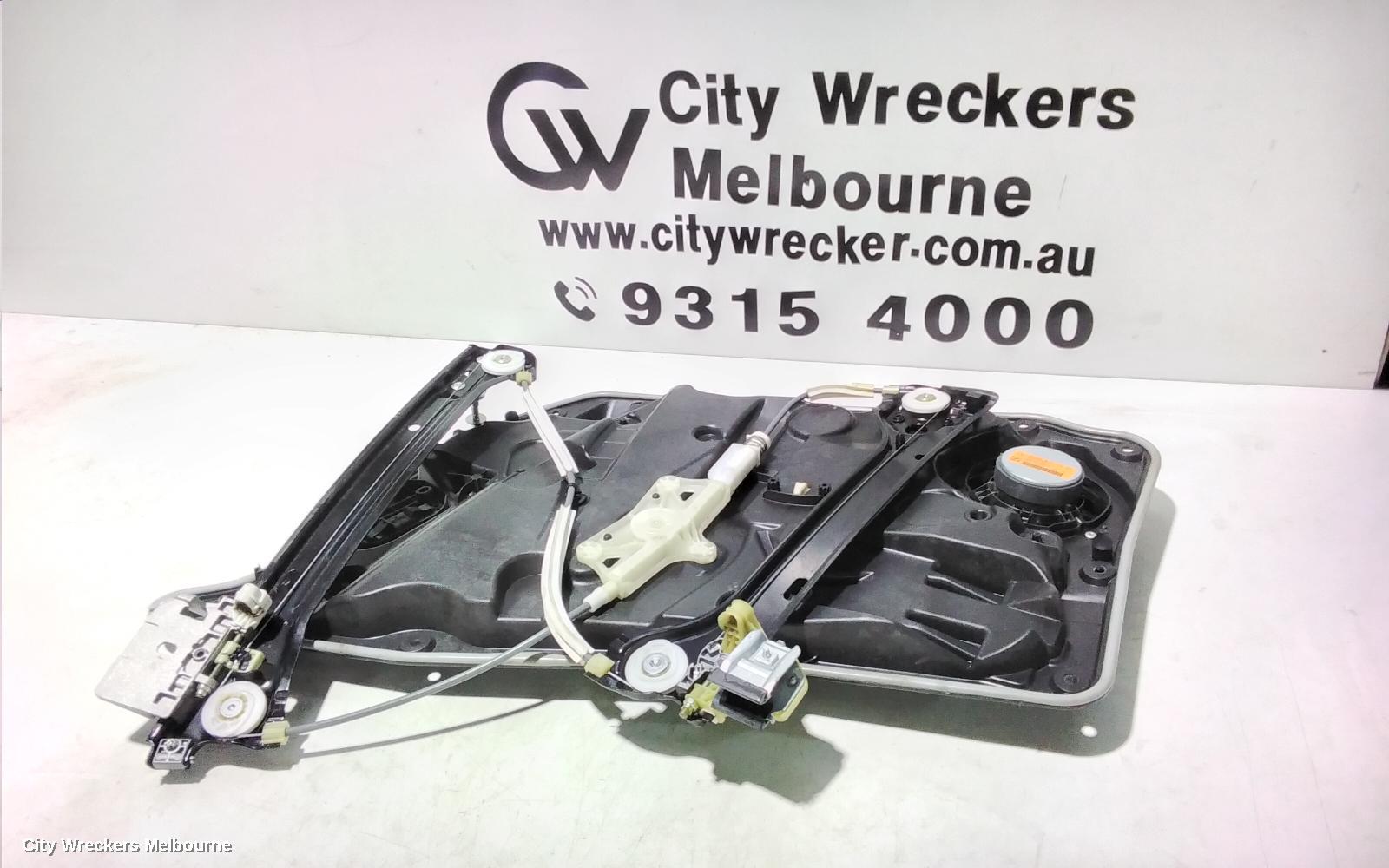 MERCEDES CLA CLASS LEFT FRONT WINDOW REG/MOTOR, C117, 10/2013 - 02/2019