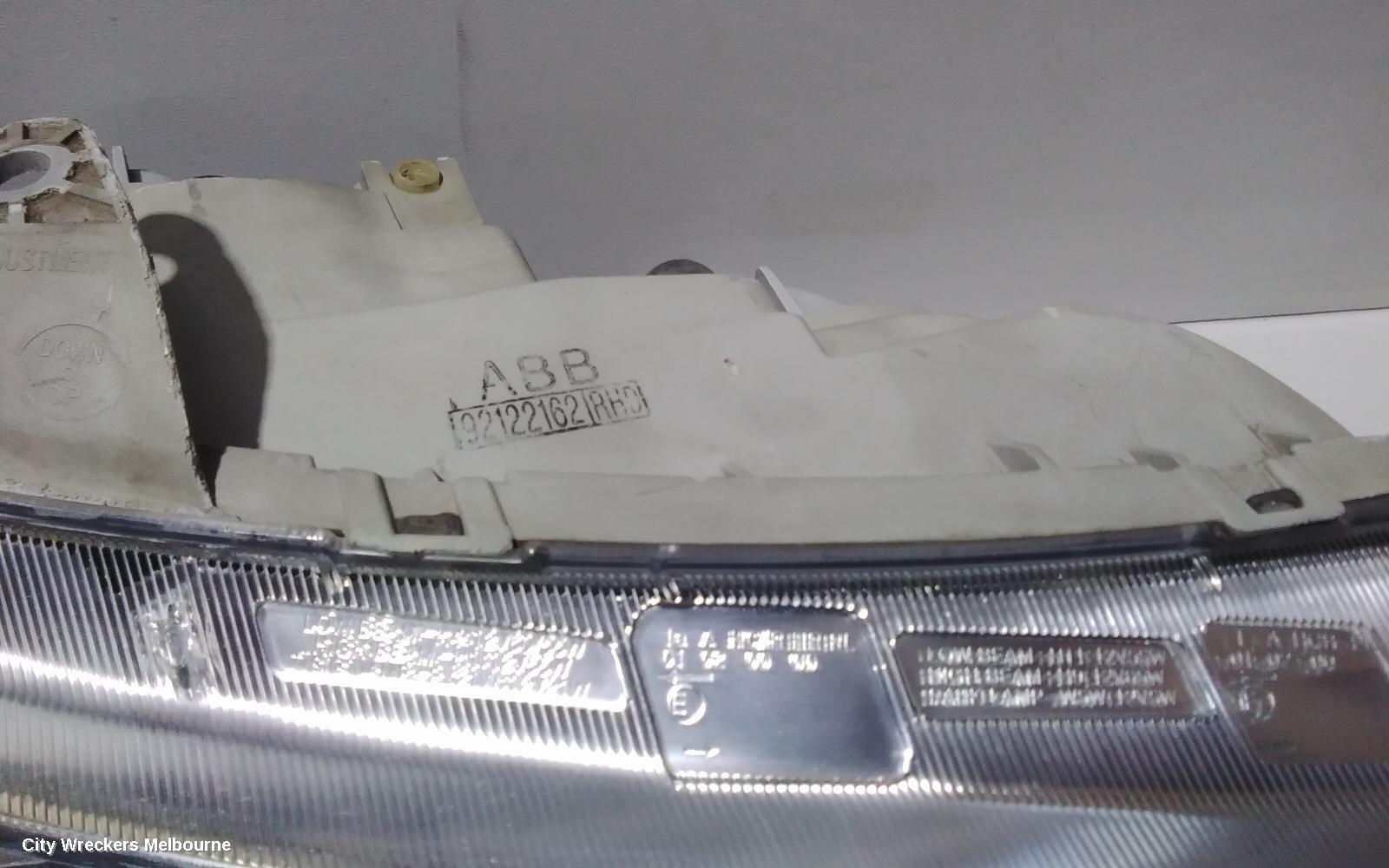 HOLDEN COMMODORE RIGHT HEADLAMP, VZ, ADVENTRA/BERLINA, PROJECTOR TYPE (CHROME), 08/2004 - 09/2007