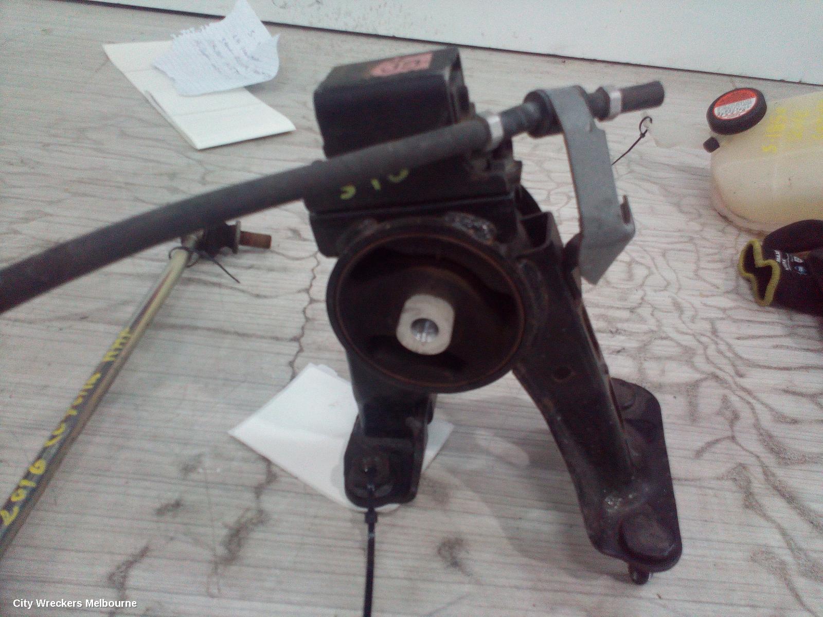 TOYOTA COROLLA MOUNT, ZRE182R 10/2012 - 06/2018
