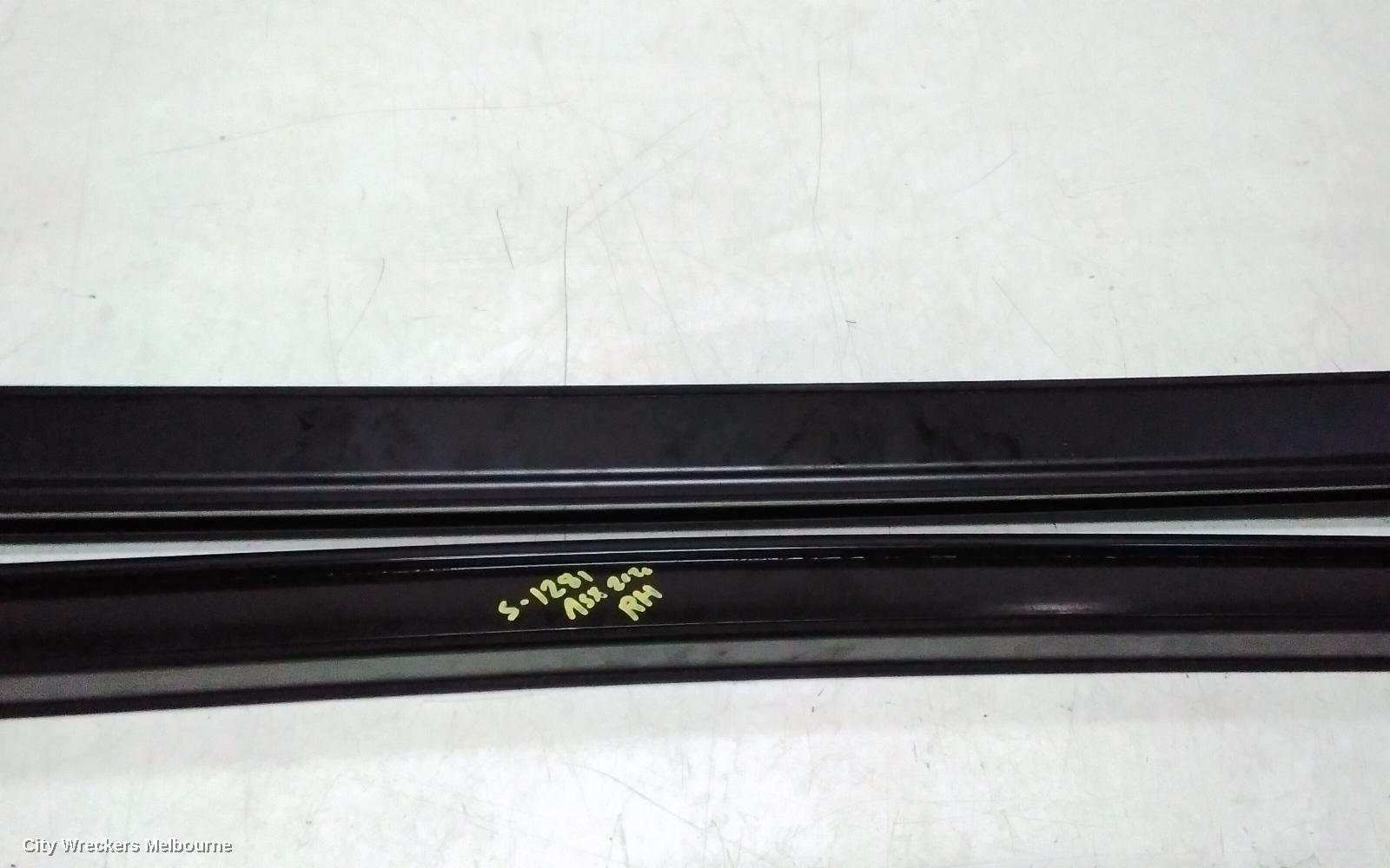 MITSUBISHI ASX ROOF RACK/BARS, ROOF RAIL (PAIR), XA-XC, 07/2010 ONWARDS