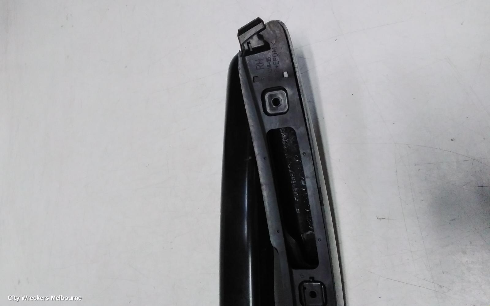 MITSUBISHI ASX ROOF RACK/BARS, ROOF RAIL (PAIR), XA-XC, 07/2010 ONWARDS