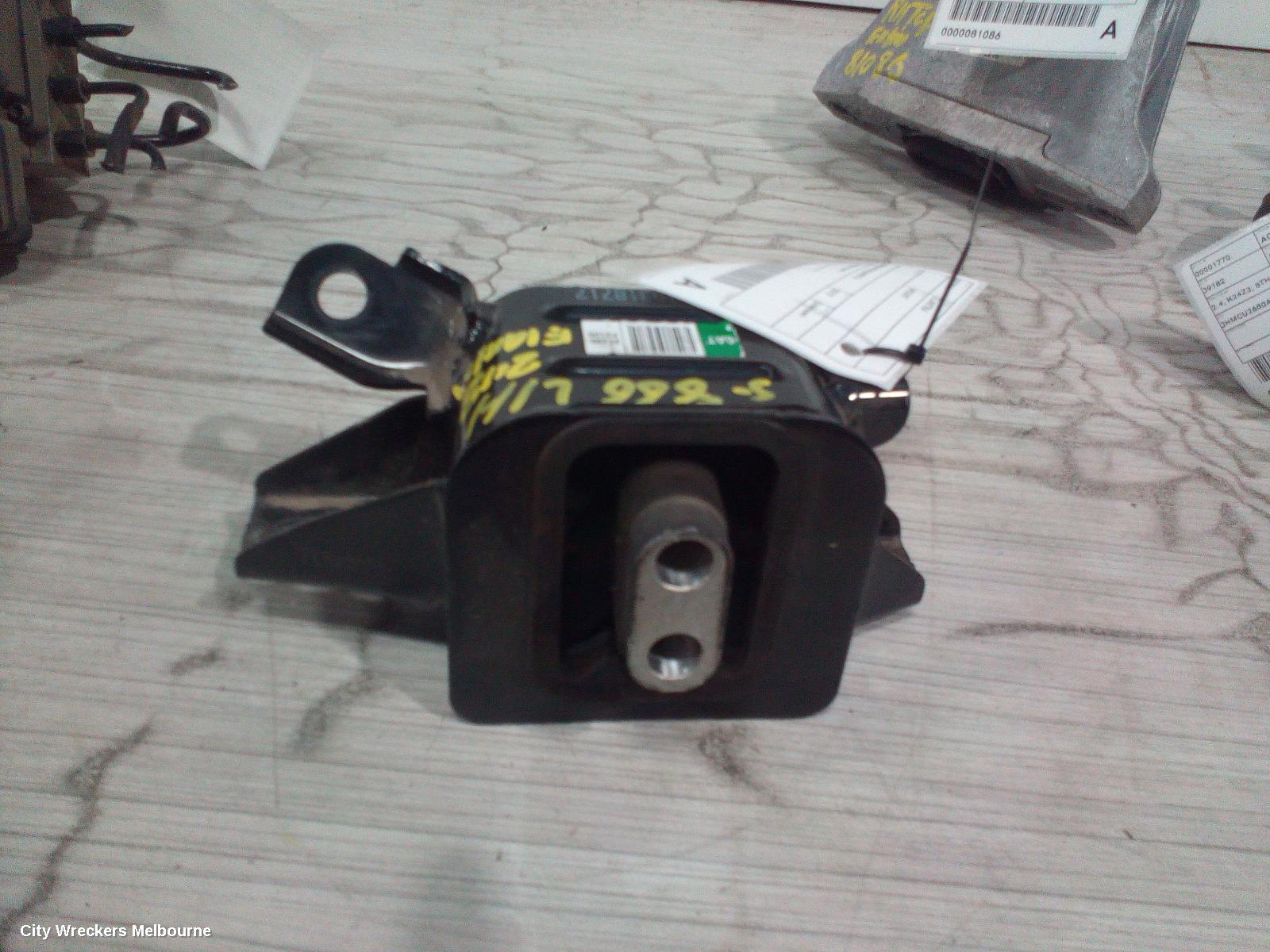 HYUNDAI ELANTRA MOUNT, AD, 12/2015 - 12/2020