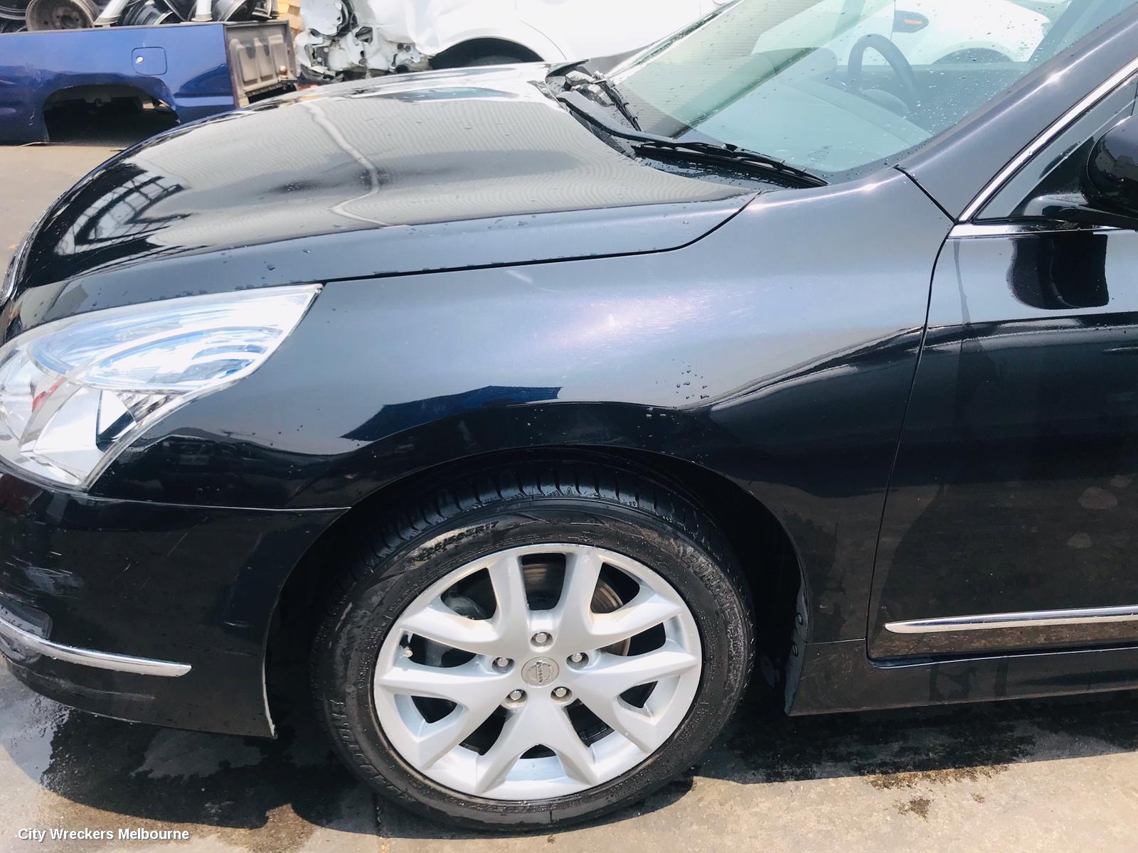 NISSAN MAXIMA ENGINE COVER