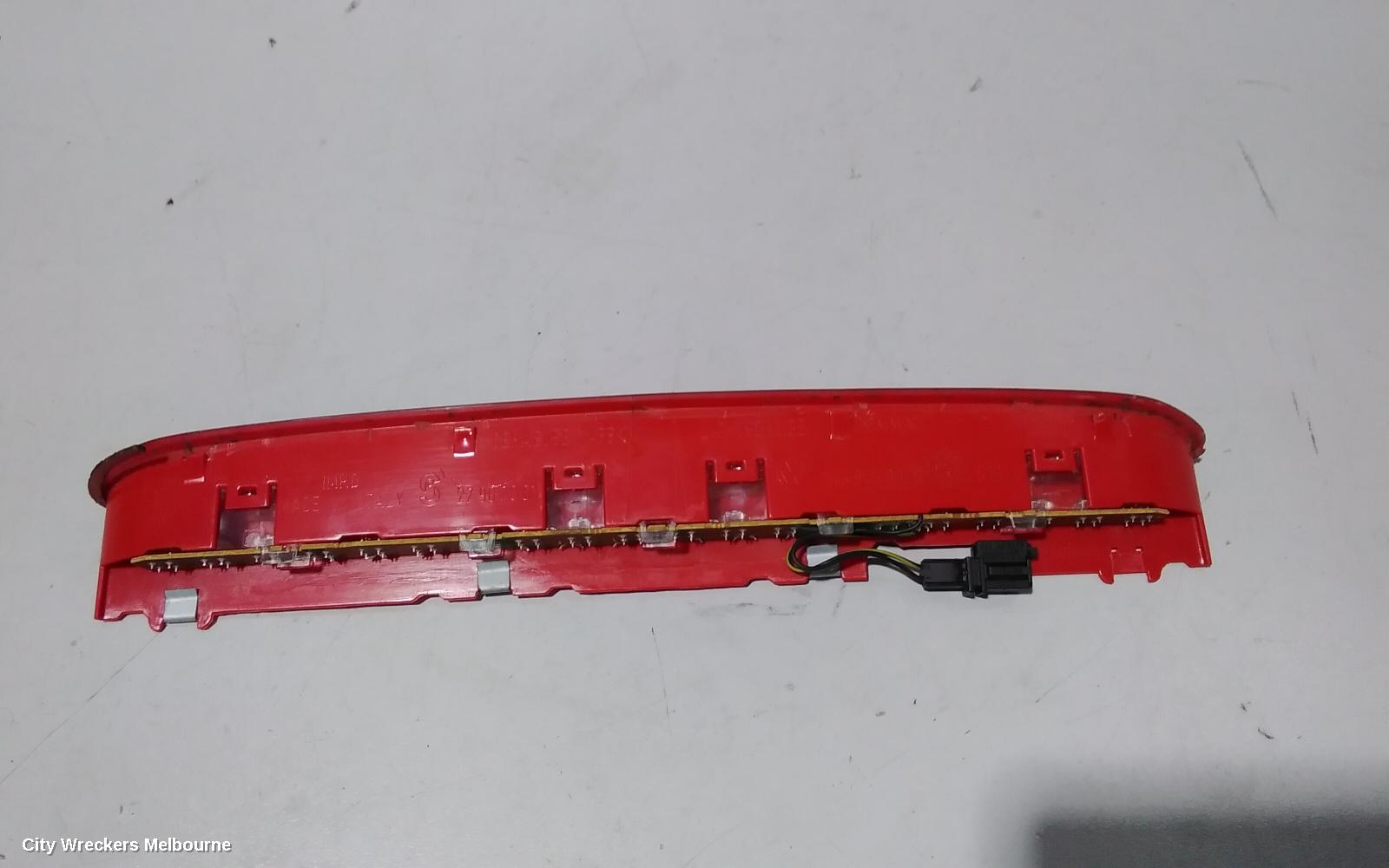 VOLKSWAGEN TIGUAN HIGH LEVEL STOPLIGHT, 5N 05/2008 - 09/2011