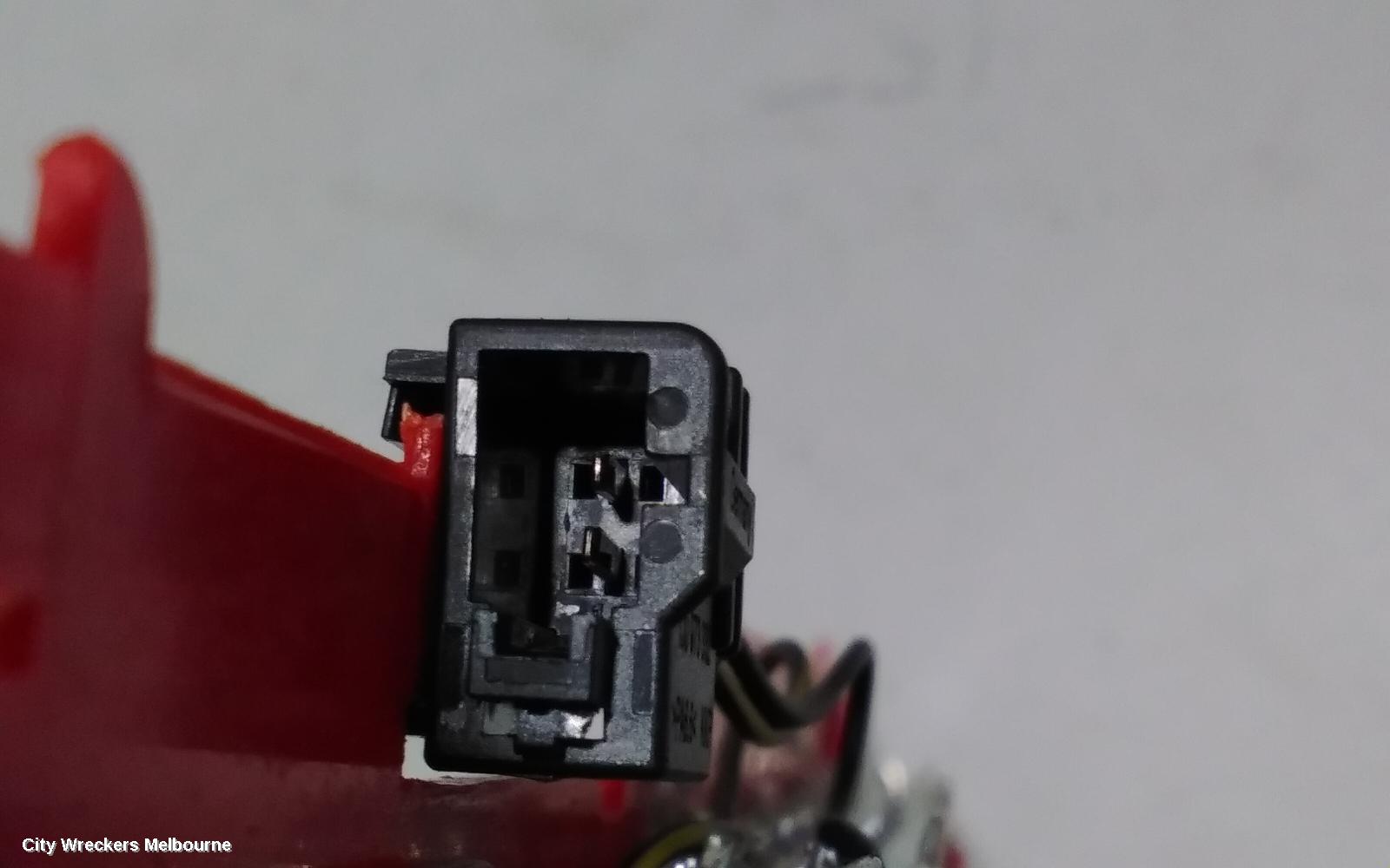VOLKSWAGEN TIGUAN HIGH LEVEL STOPLIGHT, 5N 05/2008 - 09/2011